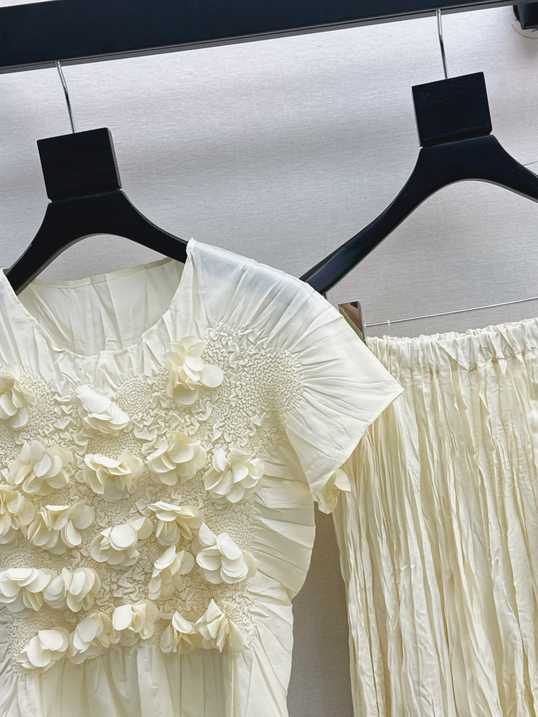 25ss tee skirt set