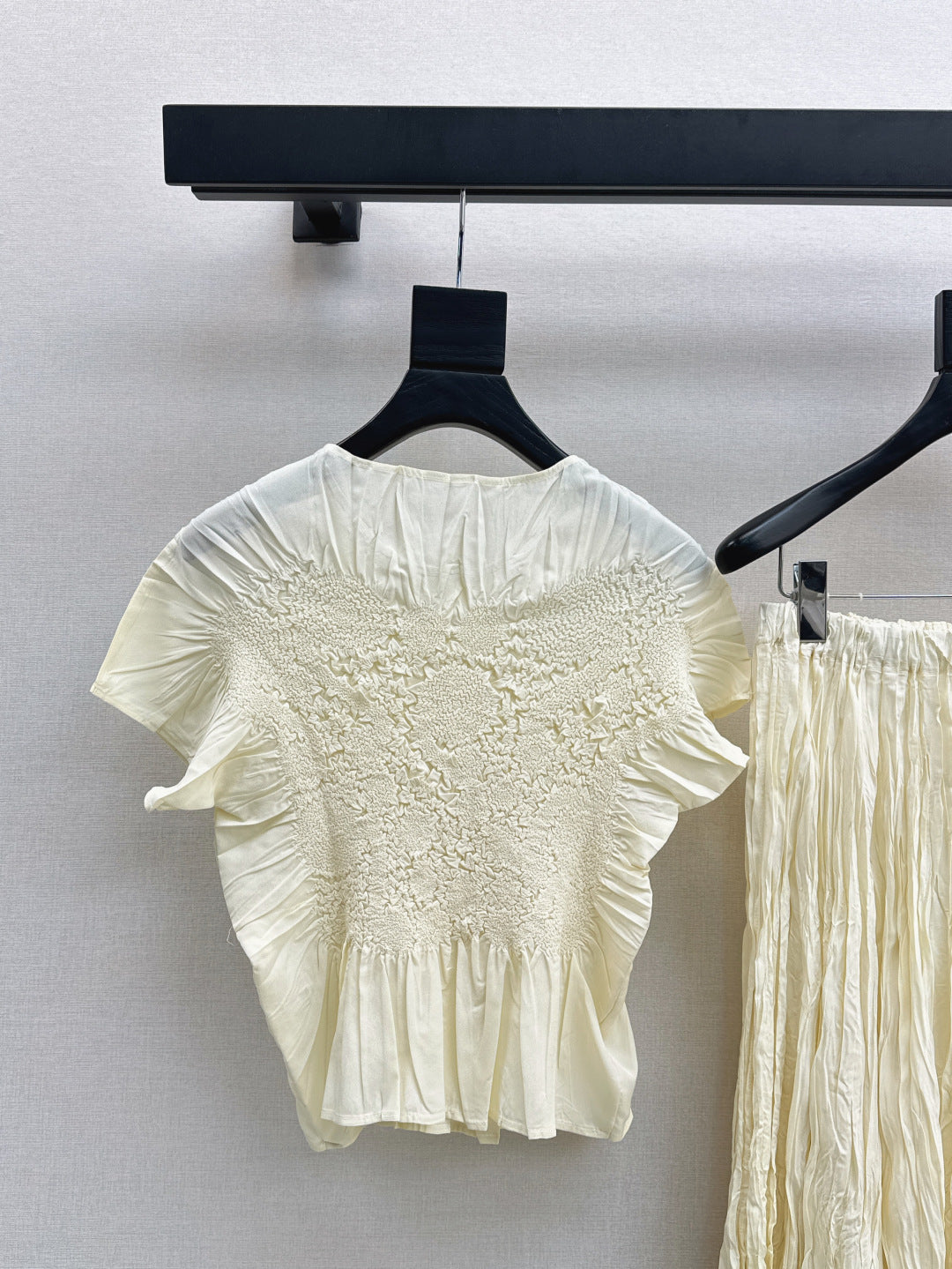 25ss tee skirt set