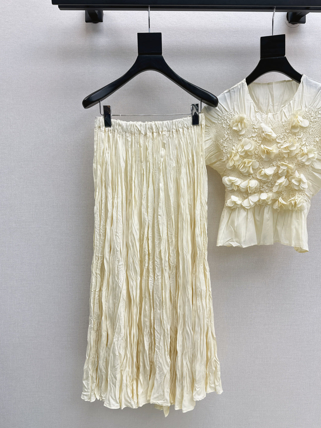 25ss tee skirt set