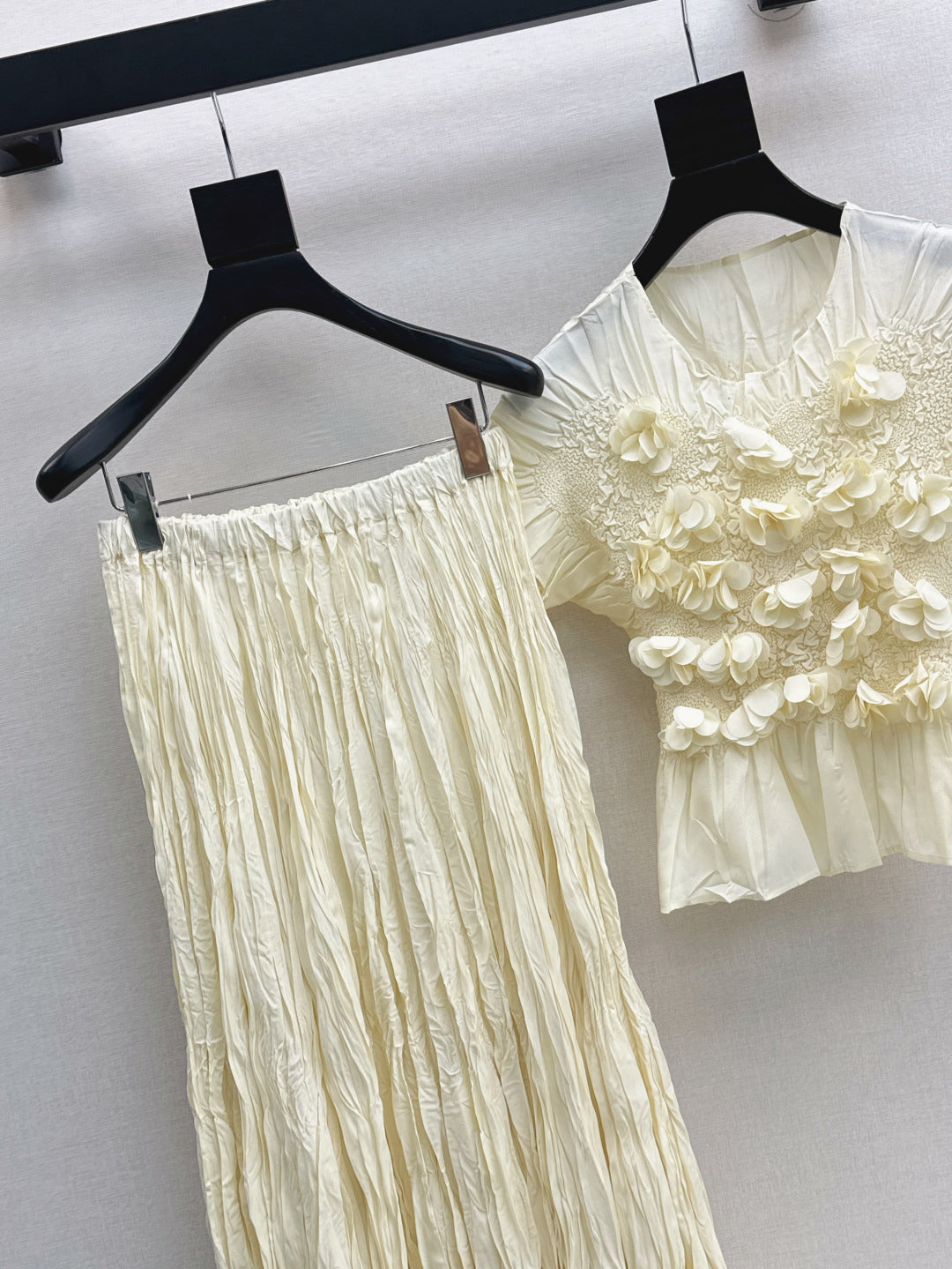 25ss tee skirt set
