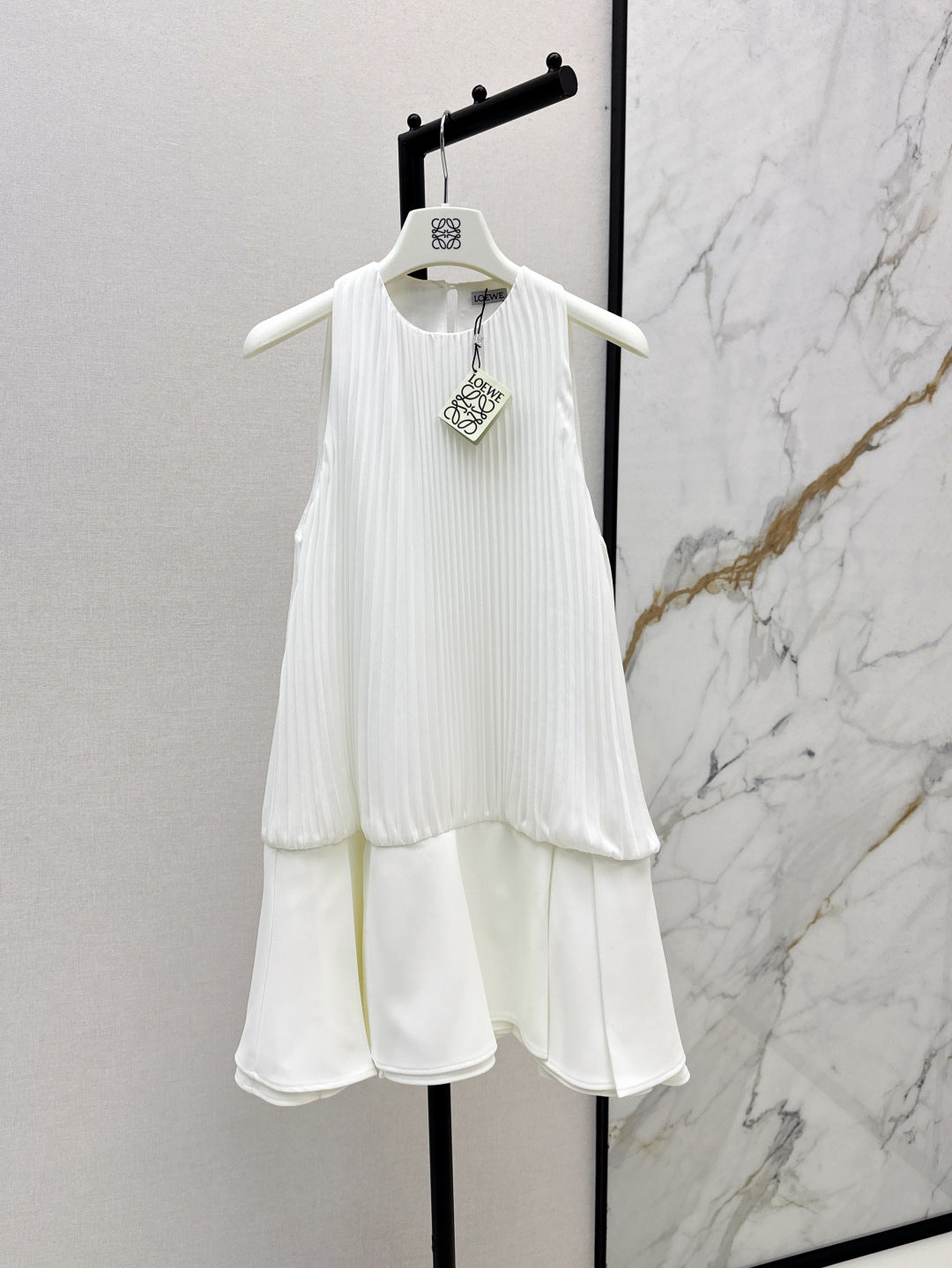 Loe 25fw sleeveless dress