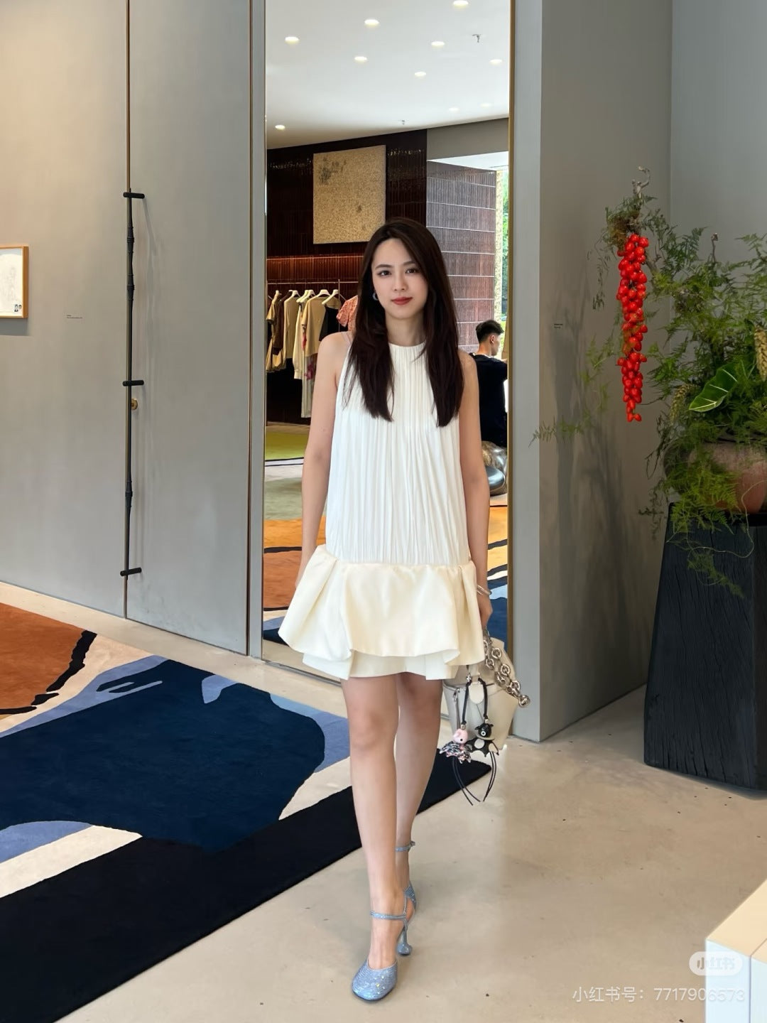 Loe 25fw sleeveless dress