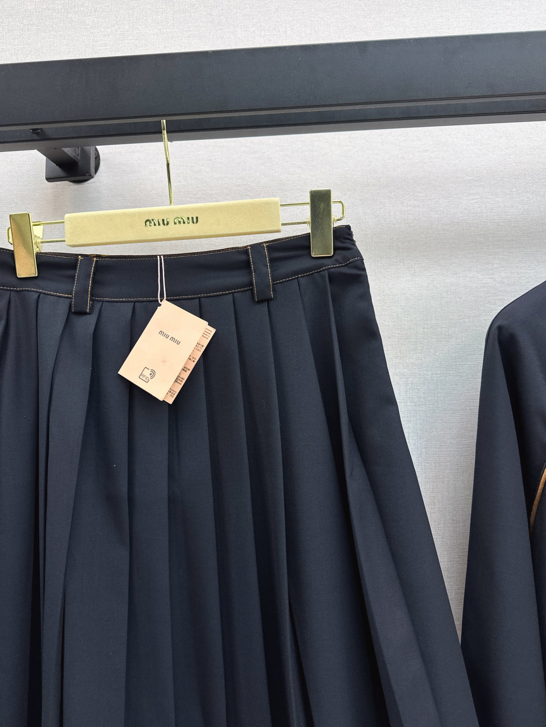 Miu 25fw pleated skirt