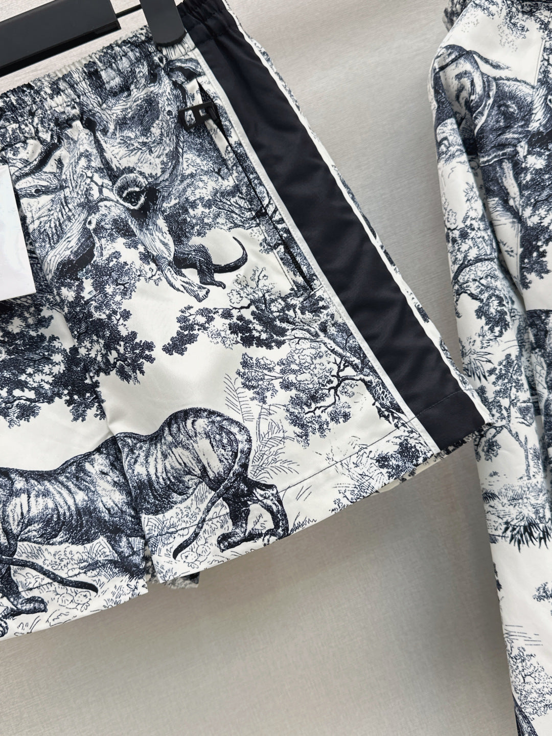 CD 25fw print short