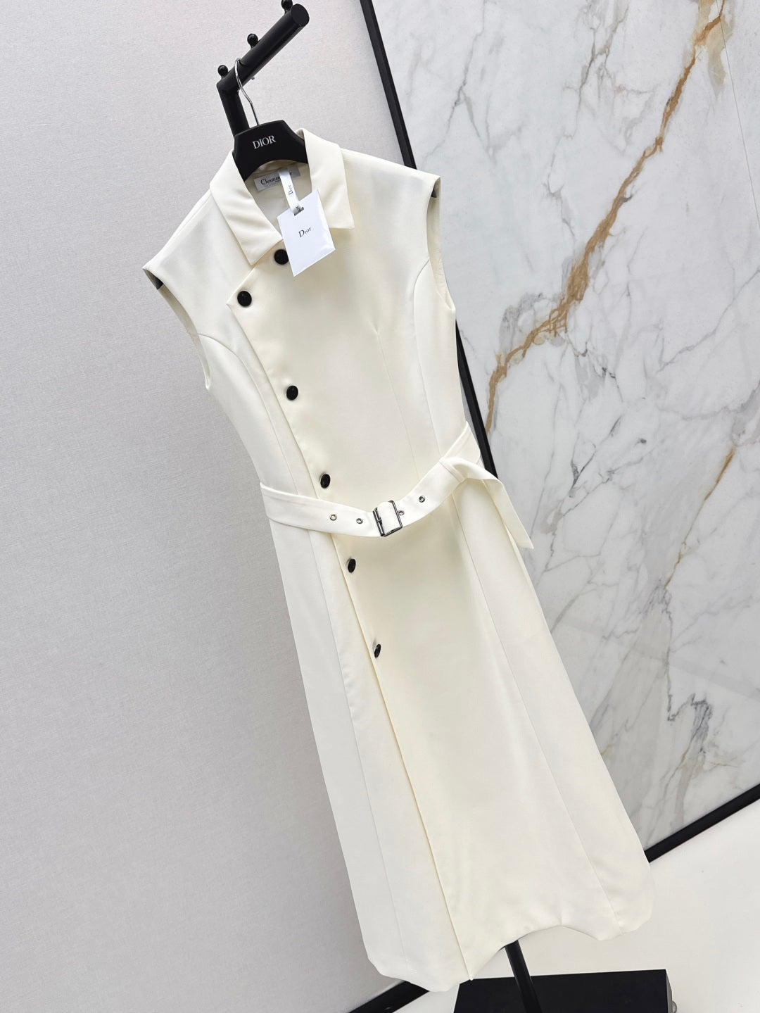 CD 25fw sleeveless dress