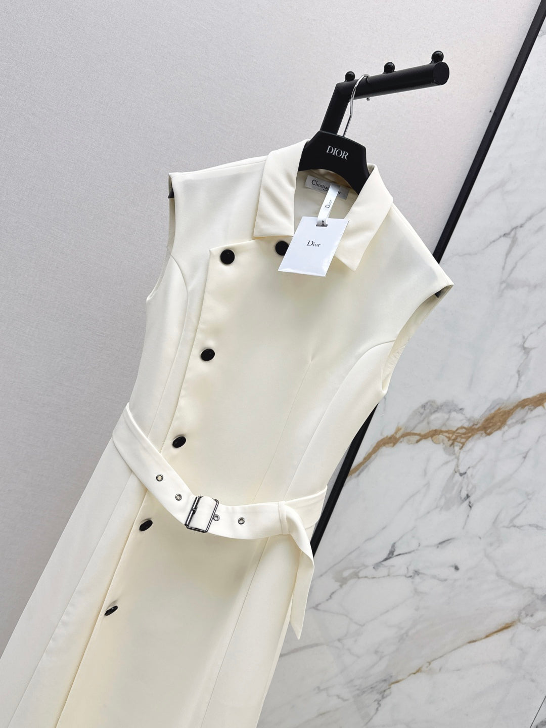 CD 25fw sleeveless dress