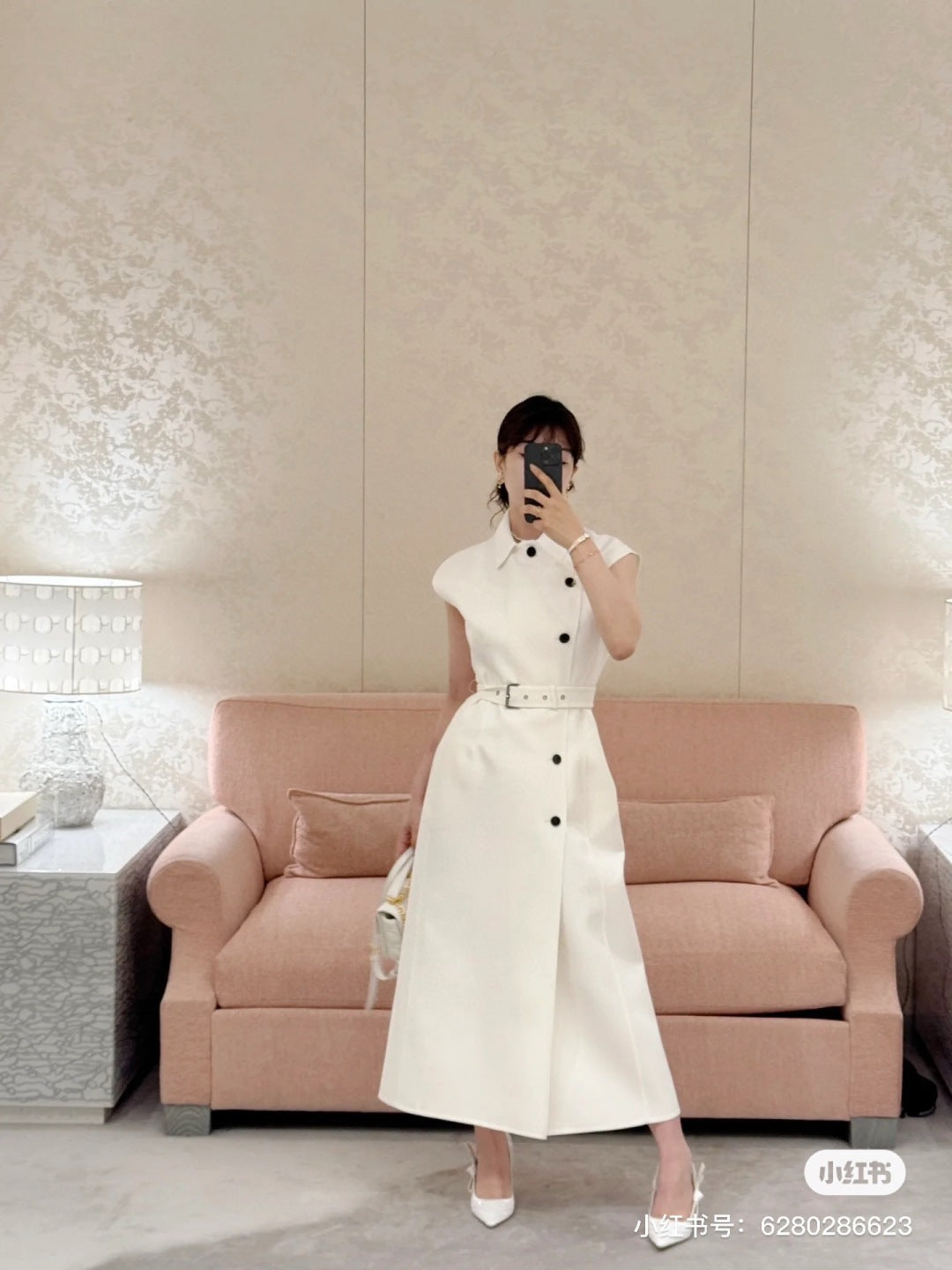 CD 25fw sleeveless dress