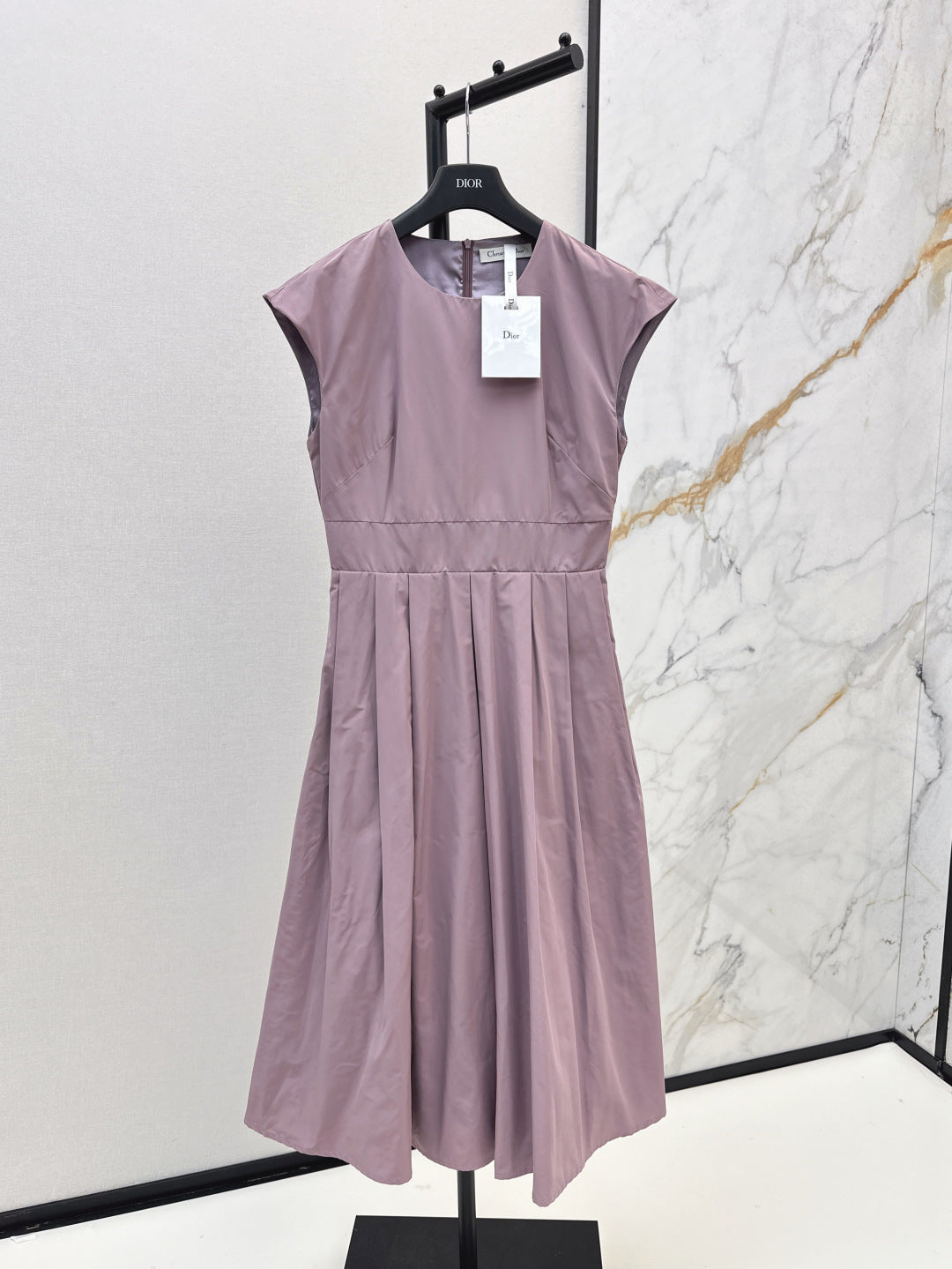 CD 25ss sleeveless dress