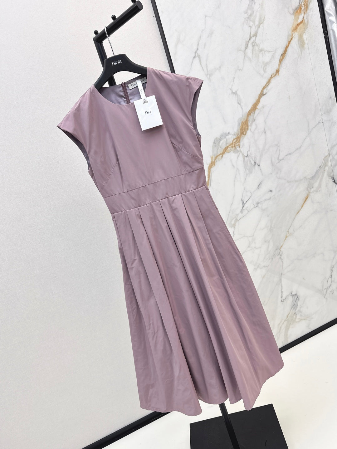 CD 25ss sleeveless dress
