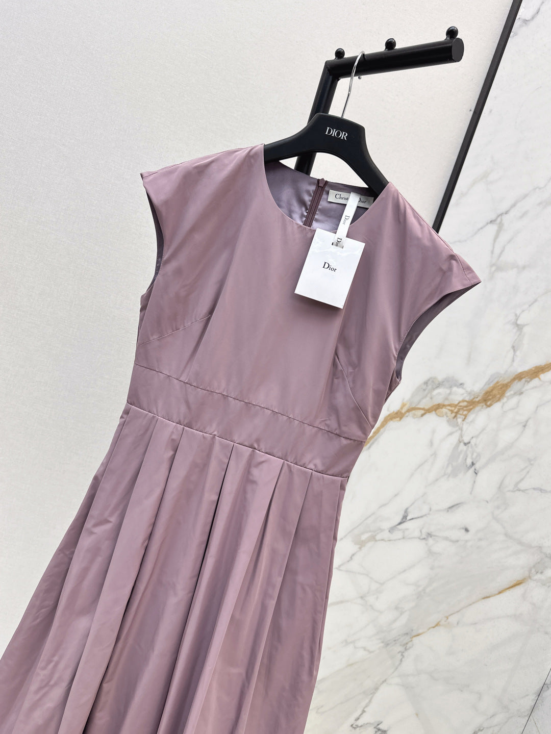 CD 25ss sleeveless dress