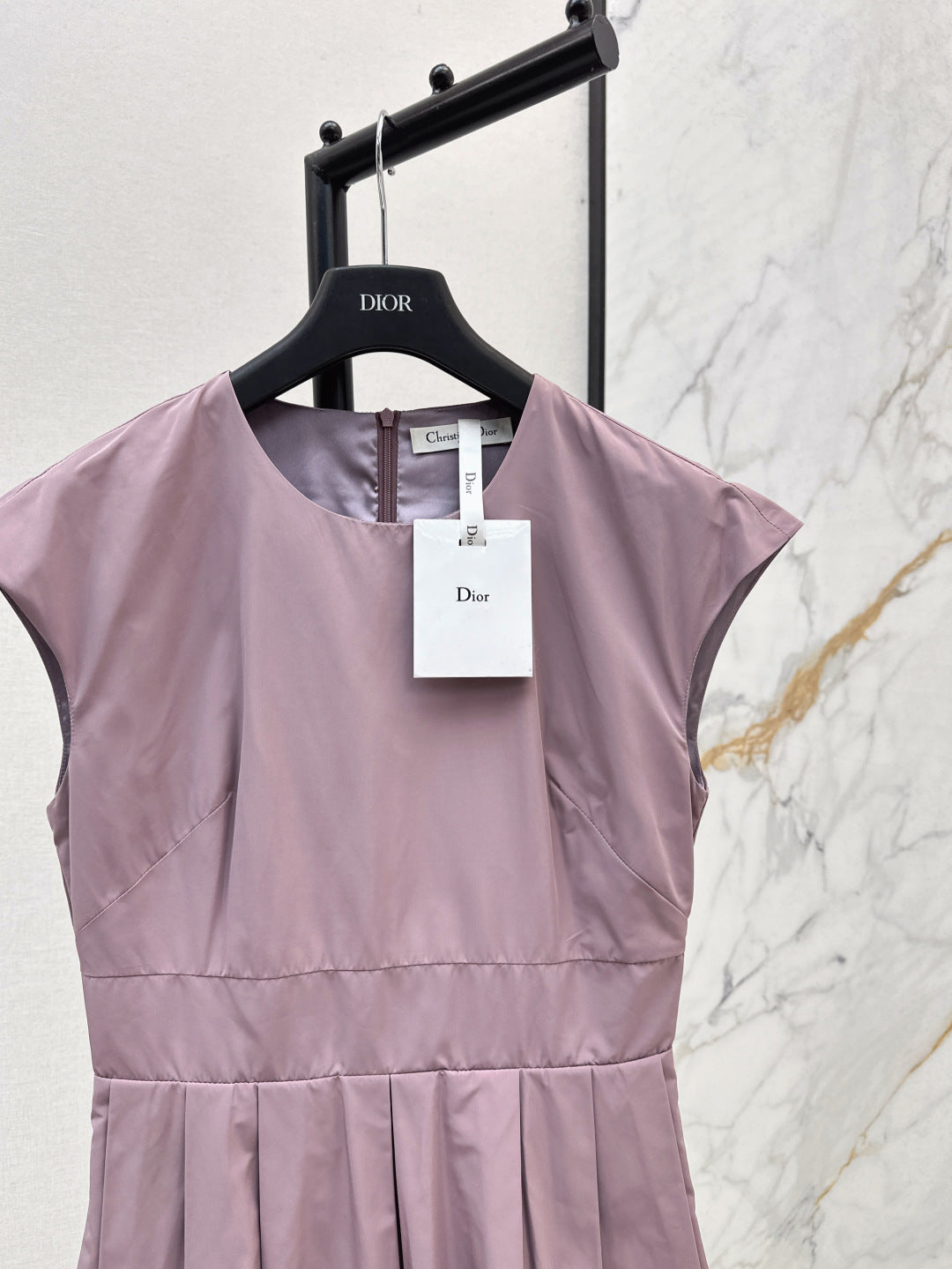 CD 25ss sleeveless dress