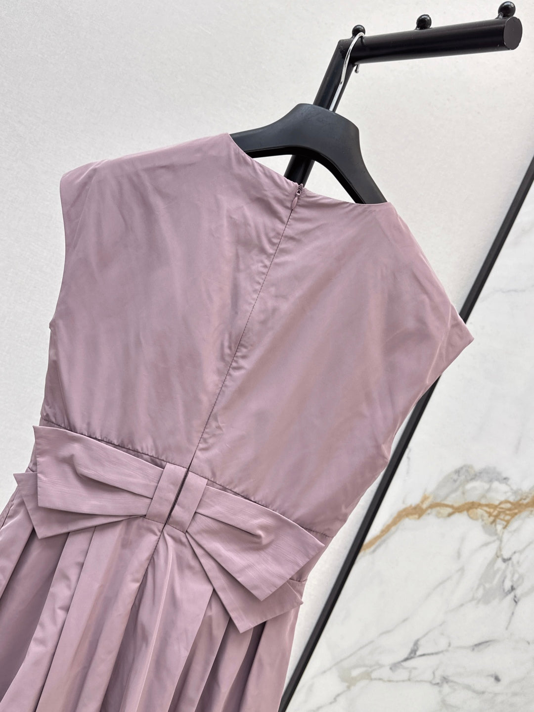 CD 25ss sleeveless dress