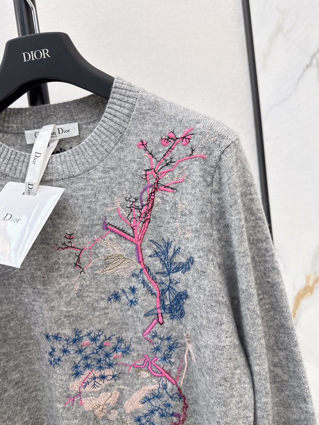 CD 25FW embroidered sweater