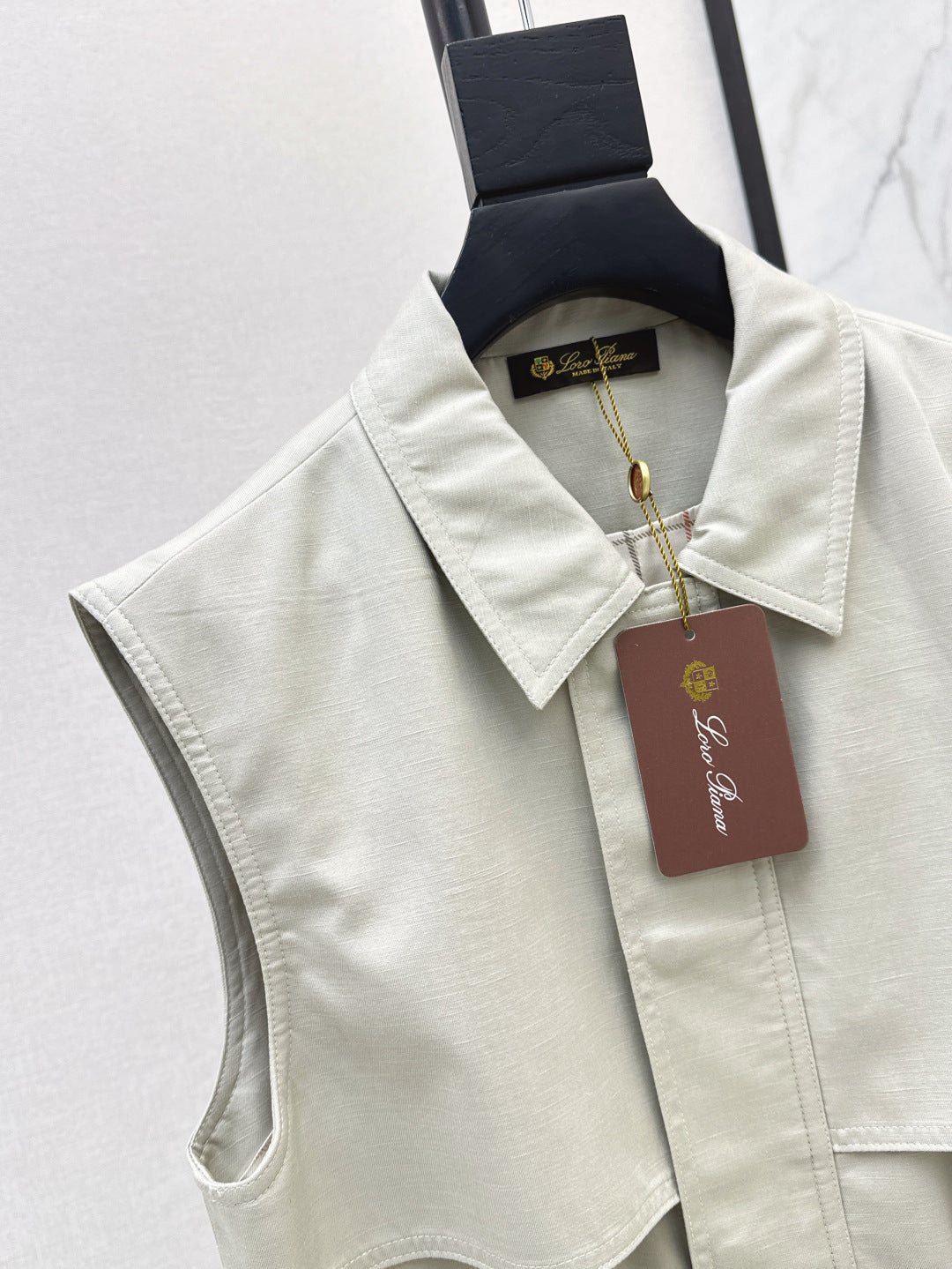 Loro 25fw vest