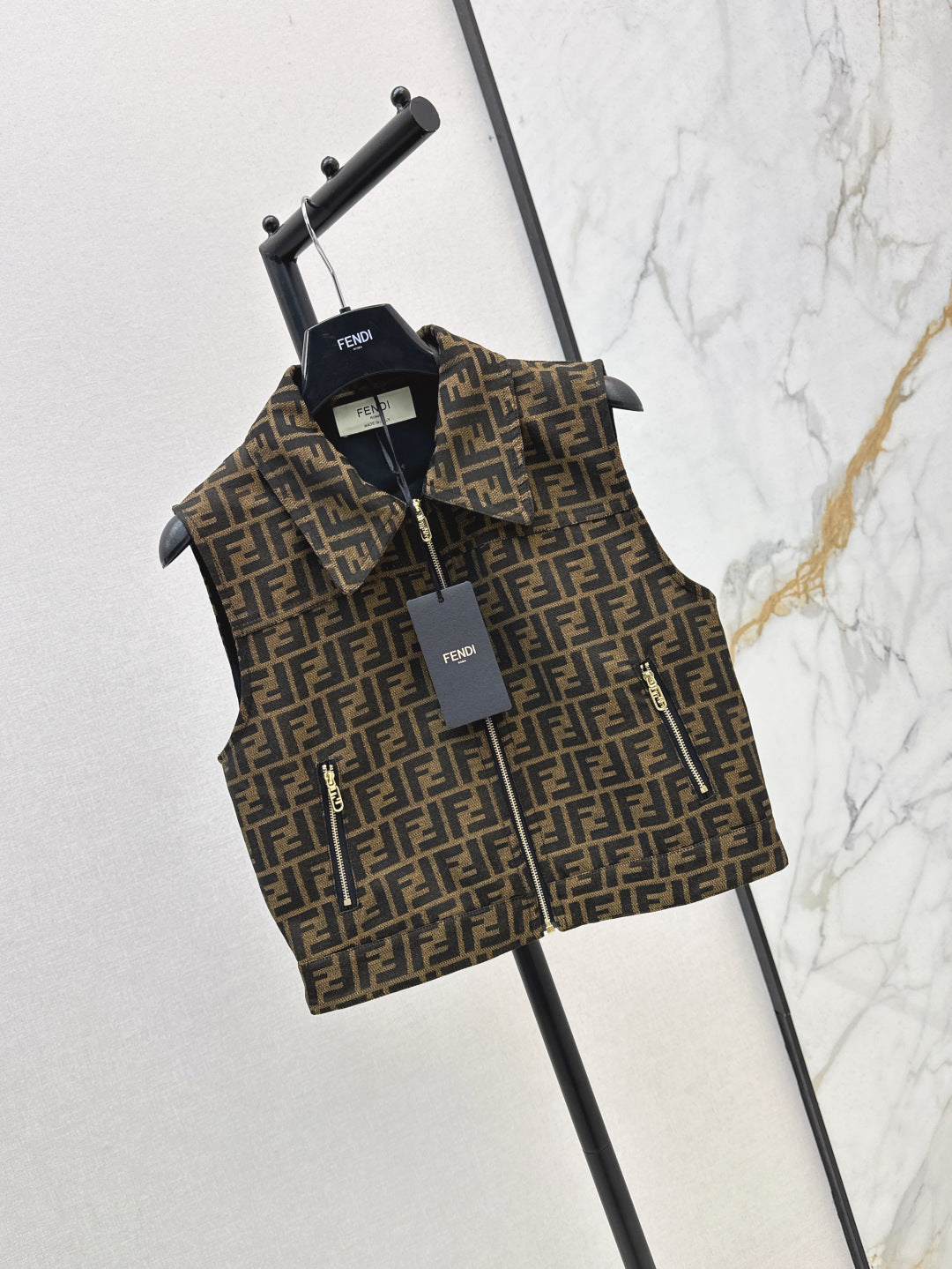 Fend 25ss jacquard vest