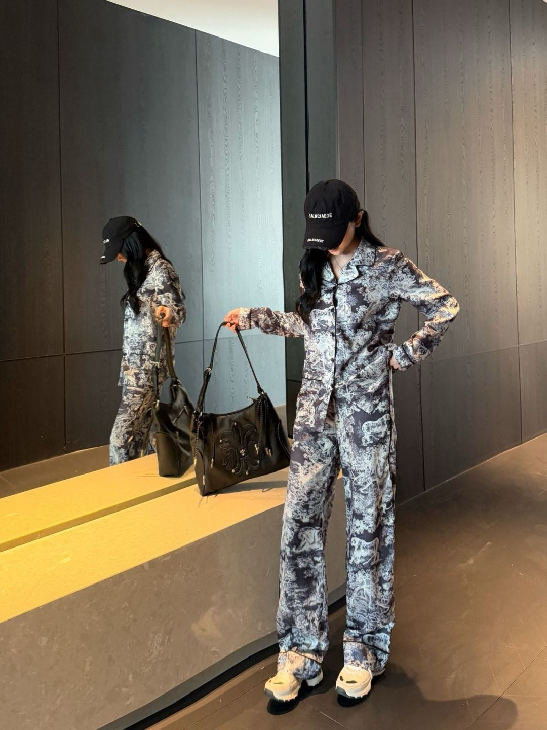 CD 25ss printed suit