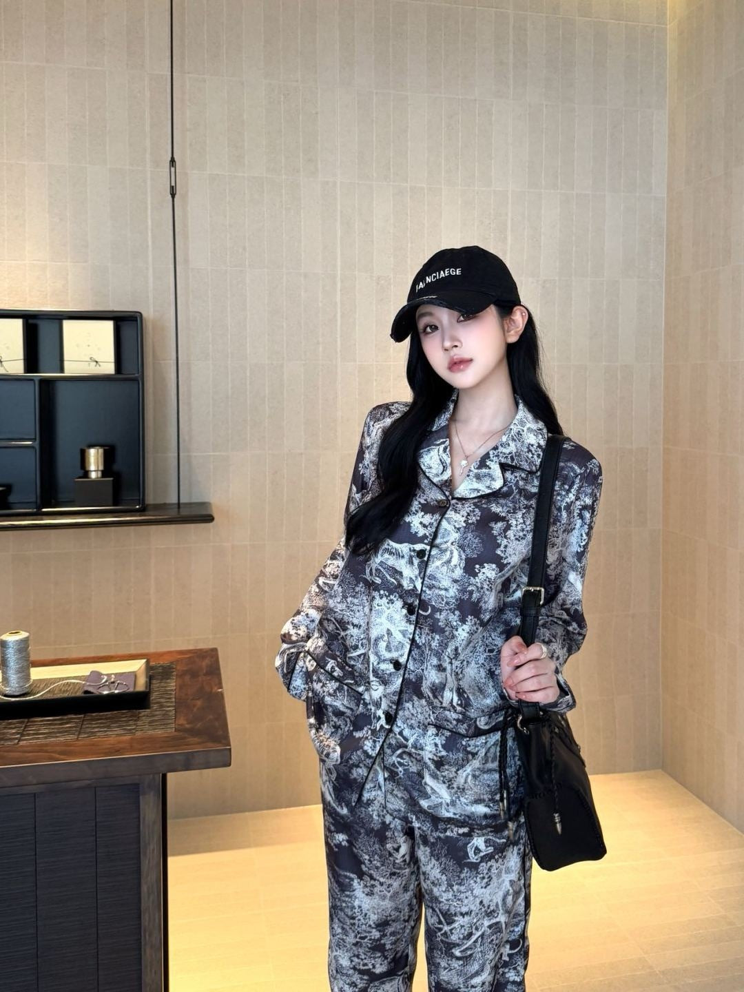 CD 25ss printed suit