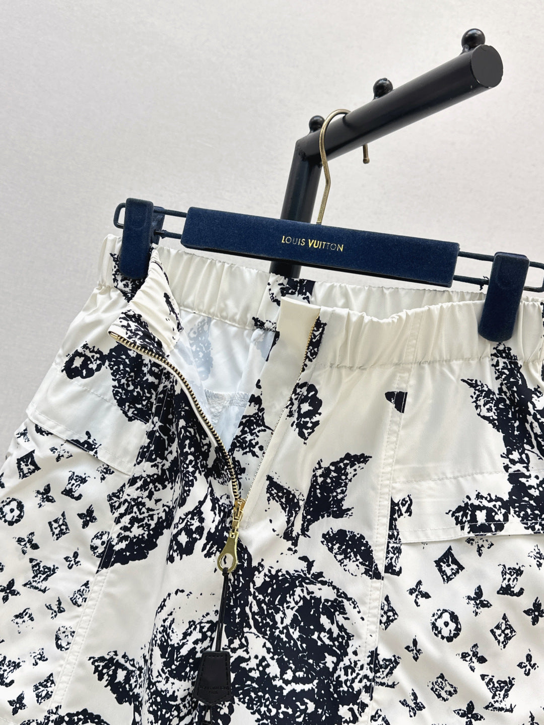 Louis 25fw printed pants