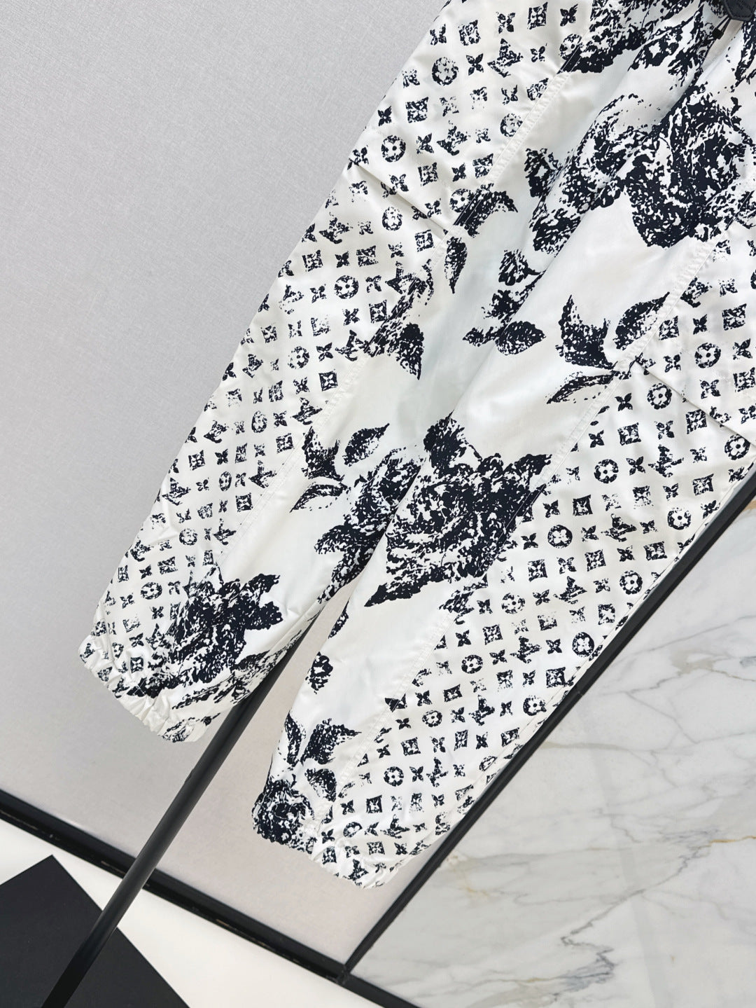 Louis 25fw printed pants