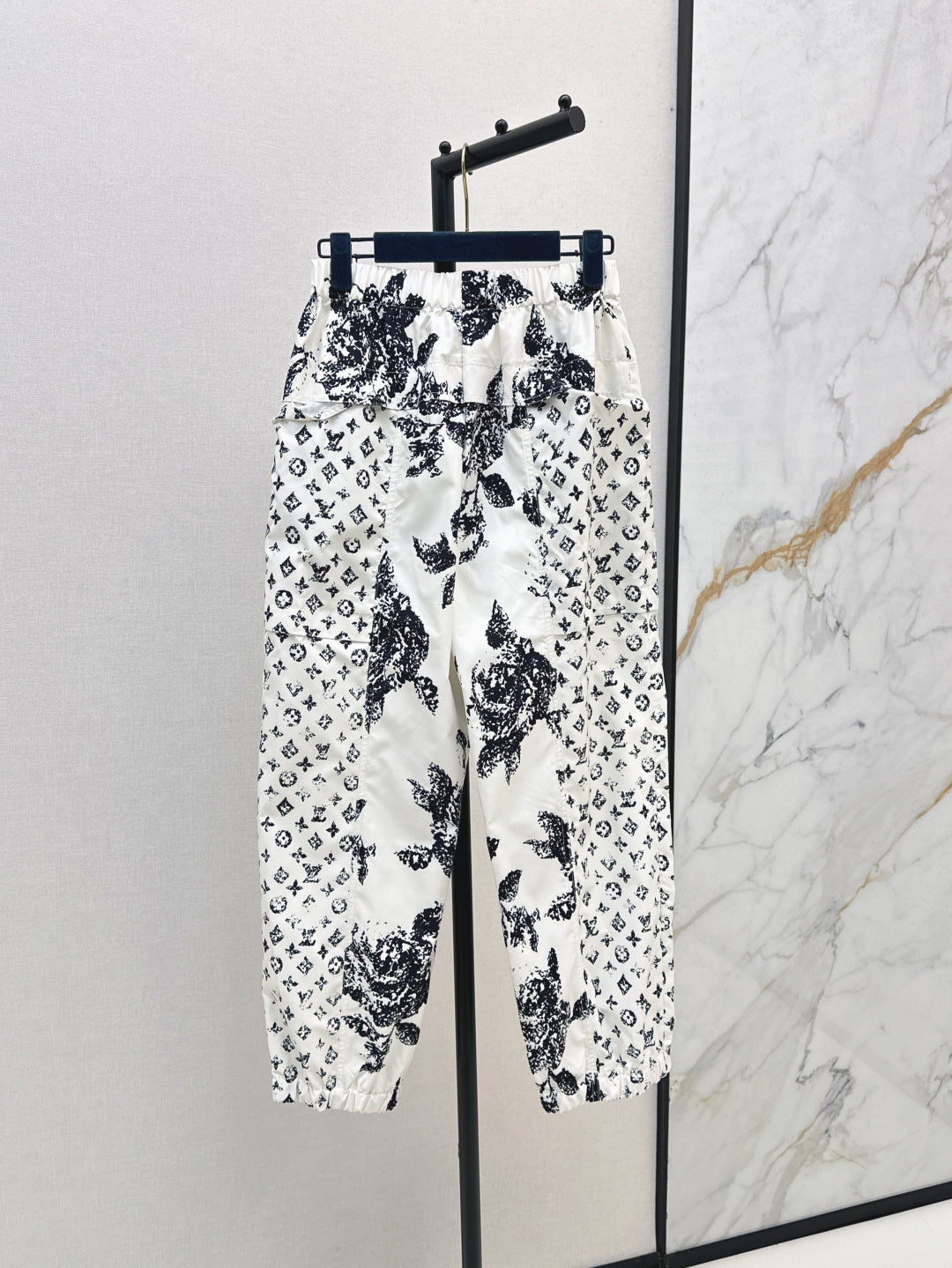 Louis 25fw printed pants