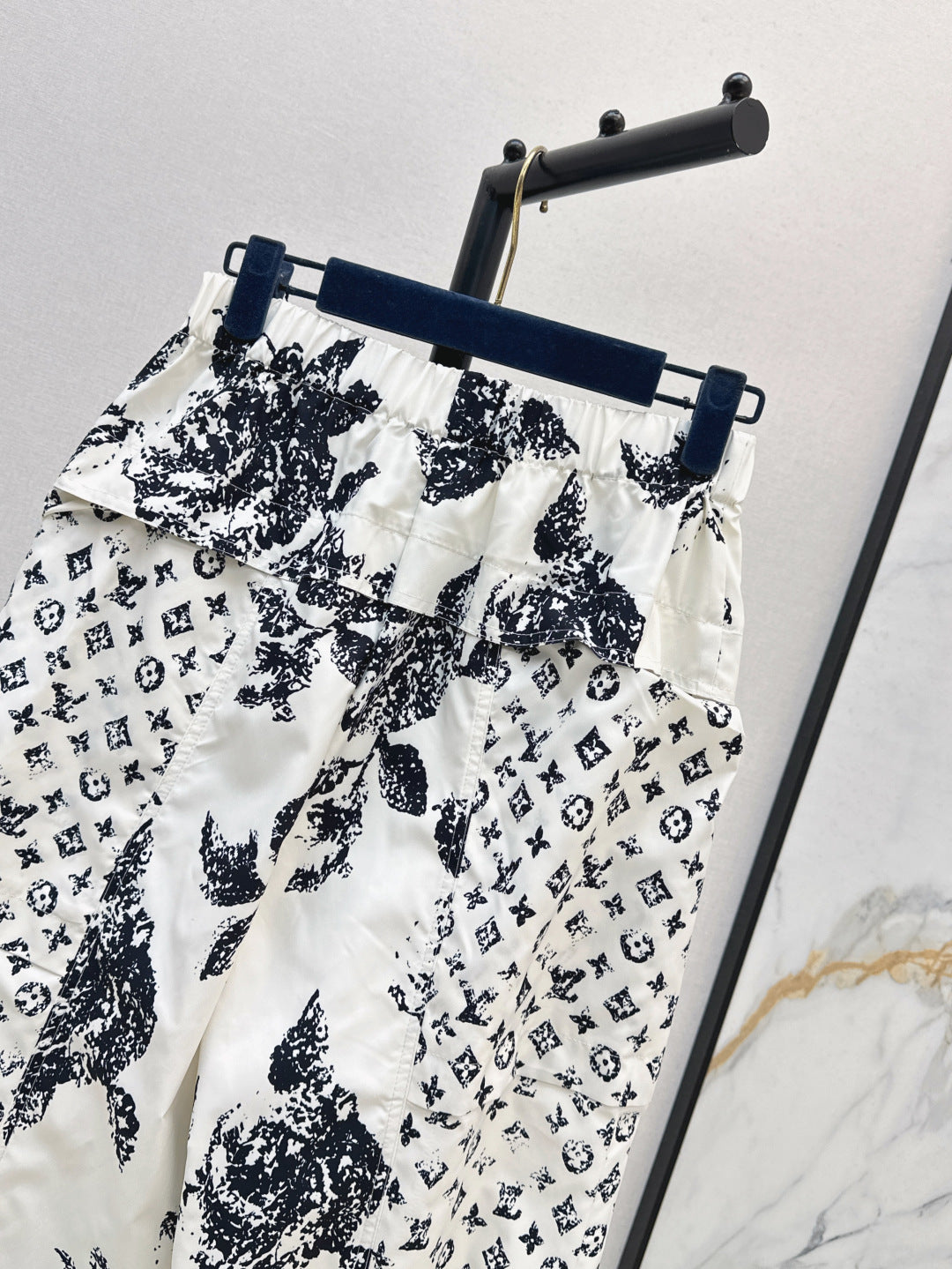 Louis 25fw printed pants