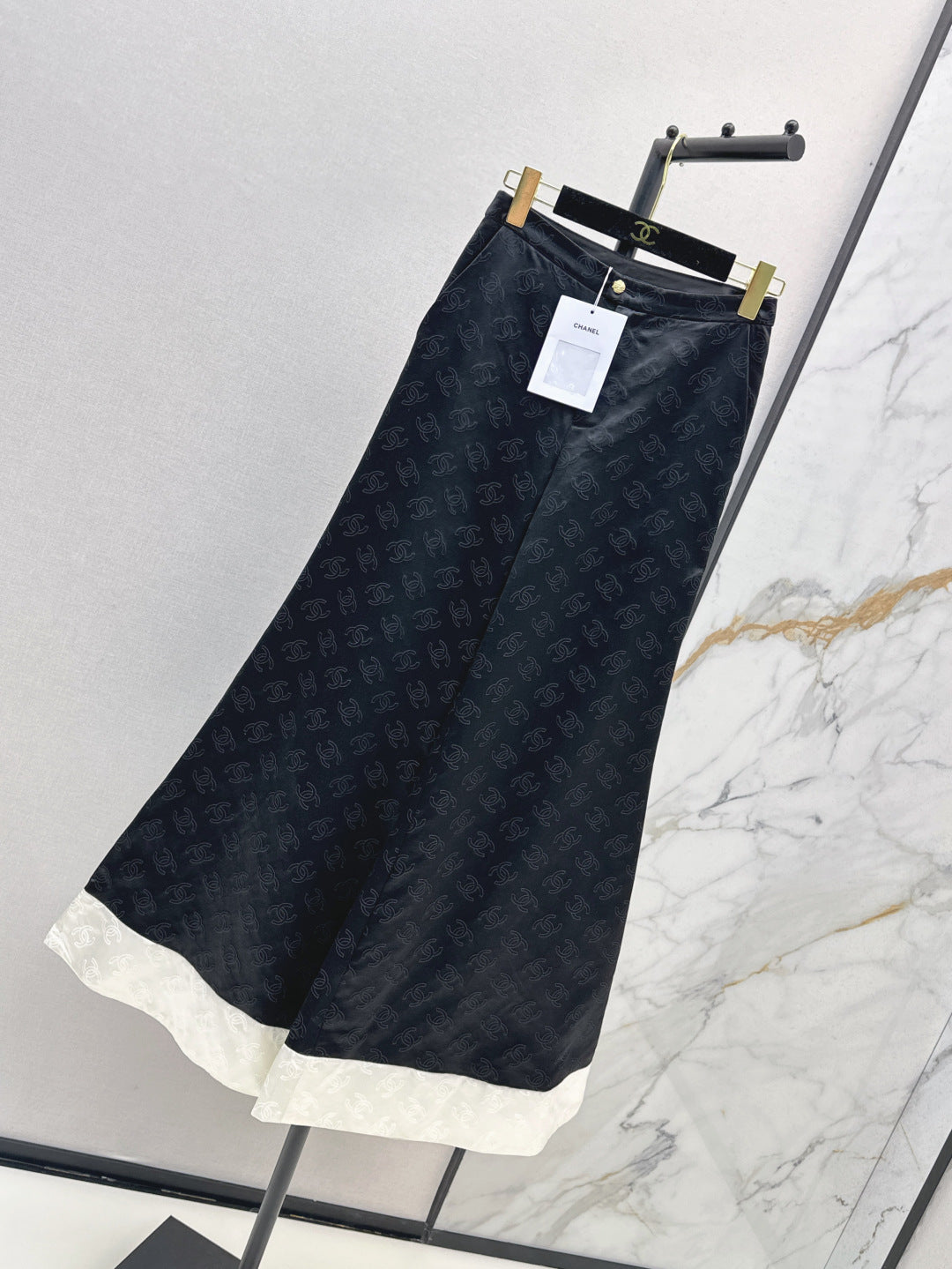 Chan 25fw silk bell bottom
