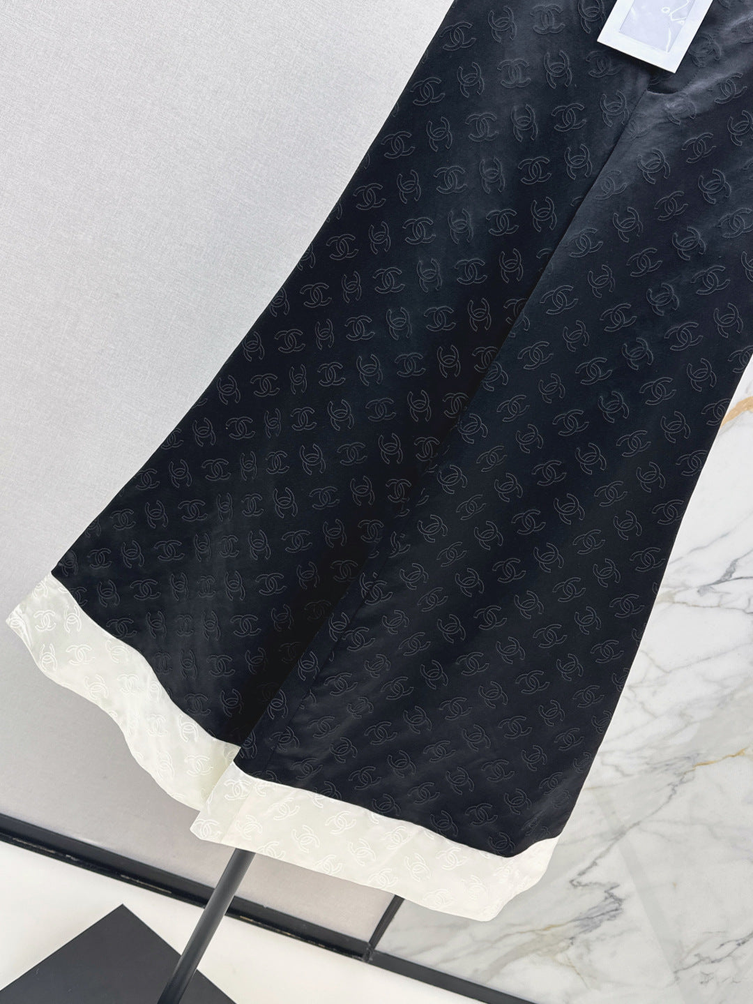 Chan 25fw silk bell bottom