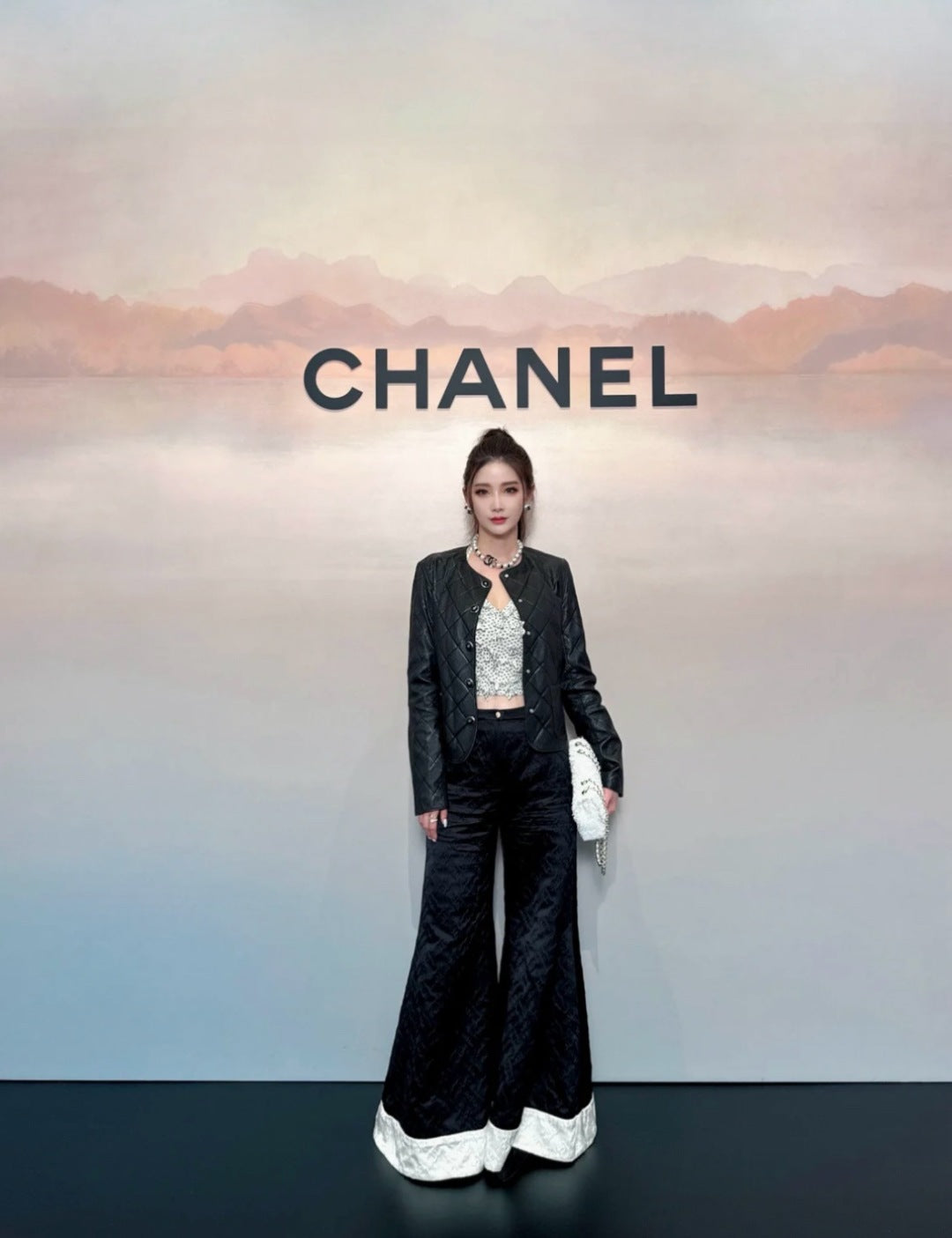Chan 25fw silk bell bottom