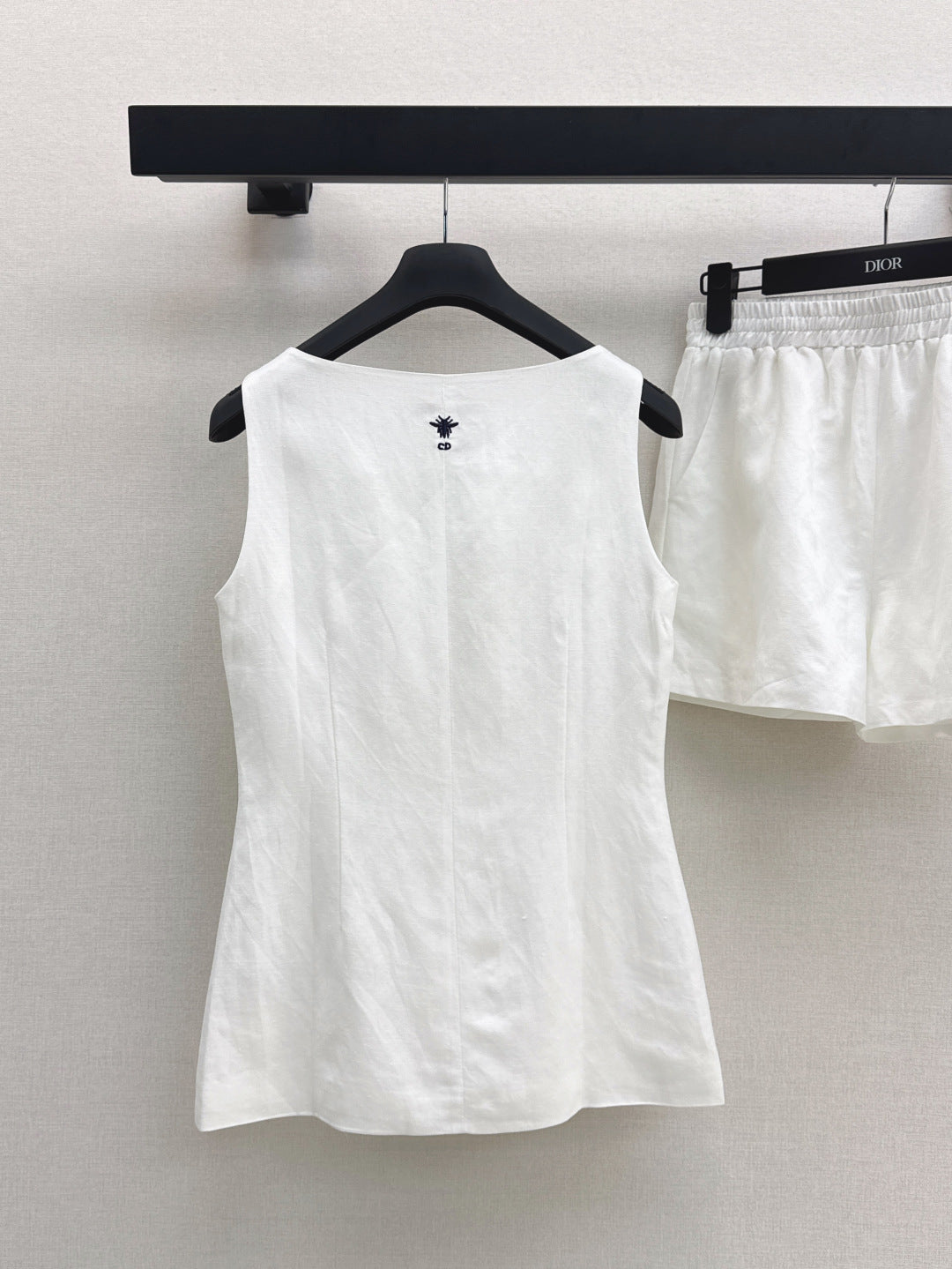 CD 25ss linen suit