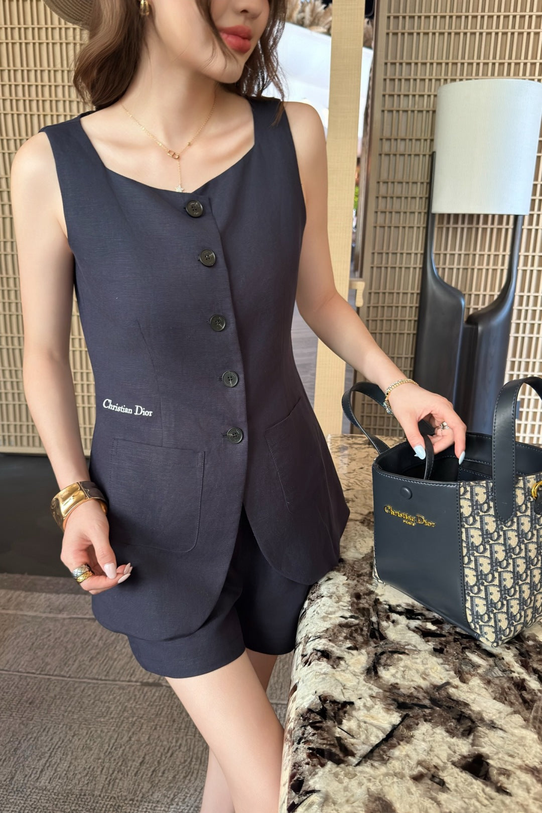 CD 25ss linen suit