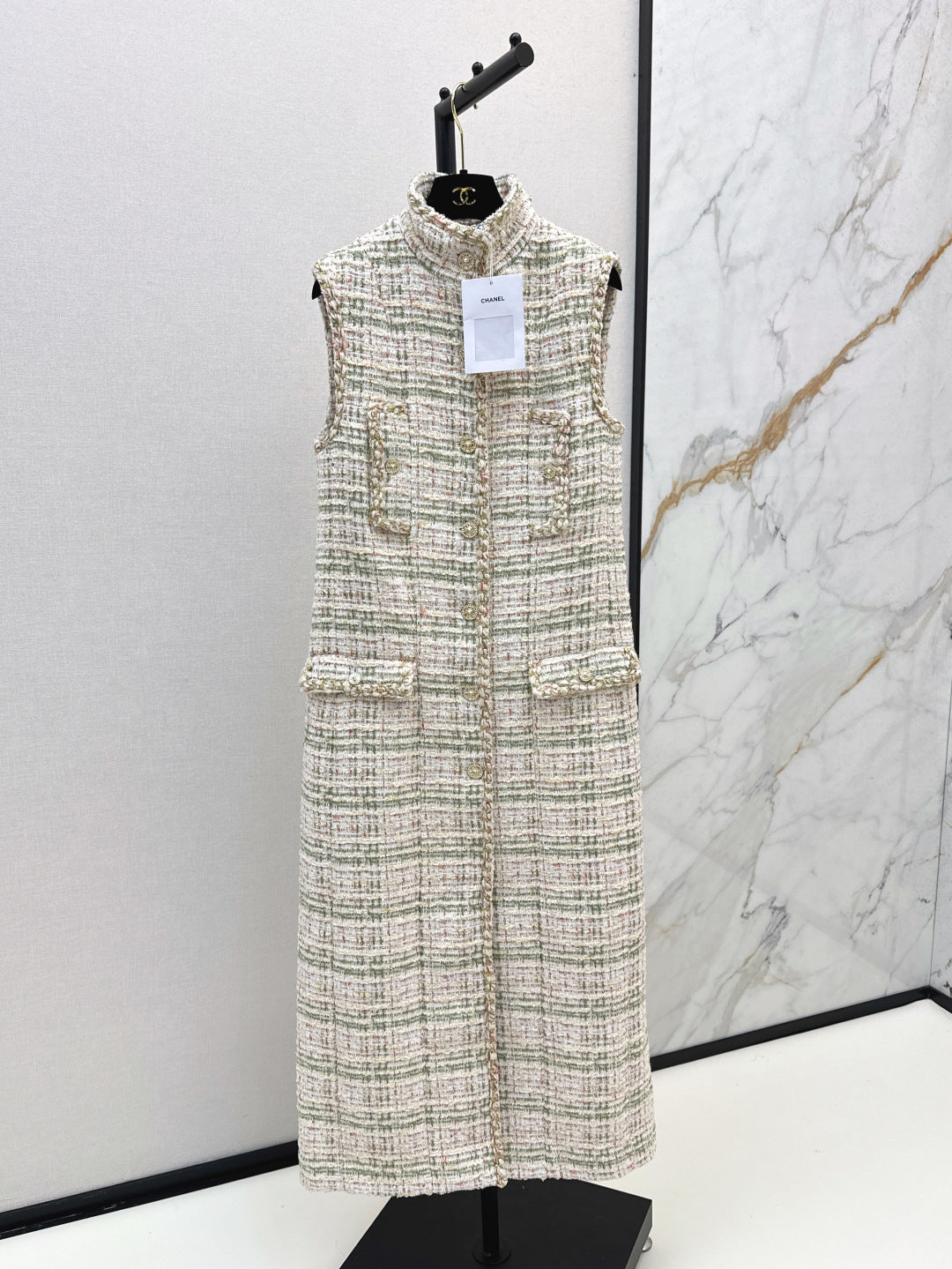 Chan 25fw sleeveless coat