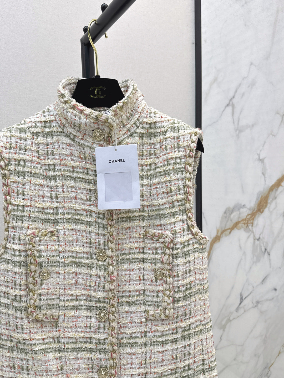 Chan 25fw sleeveless coat