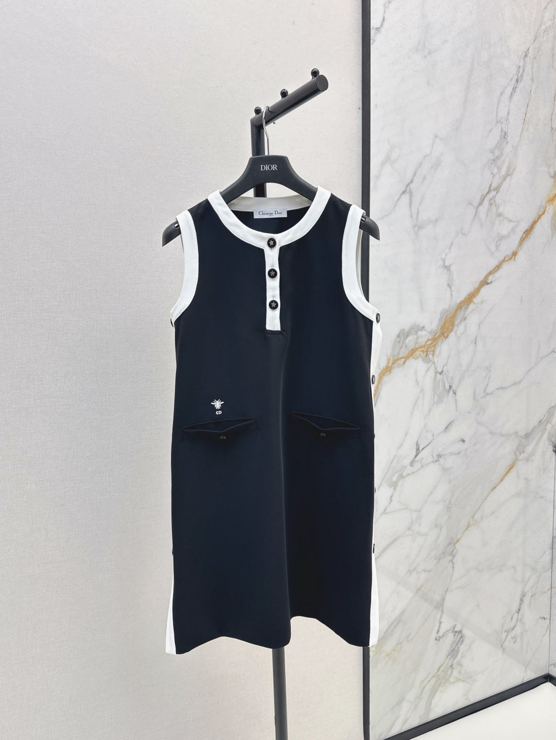 CD 25ss sleeveless dress
