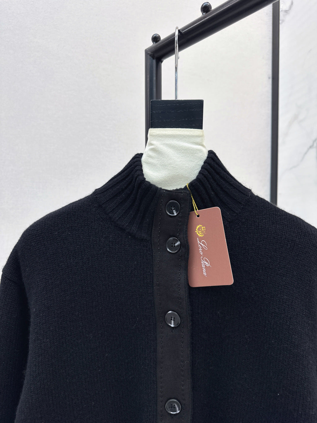 Loro 25fw cashmere cardigan