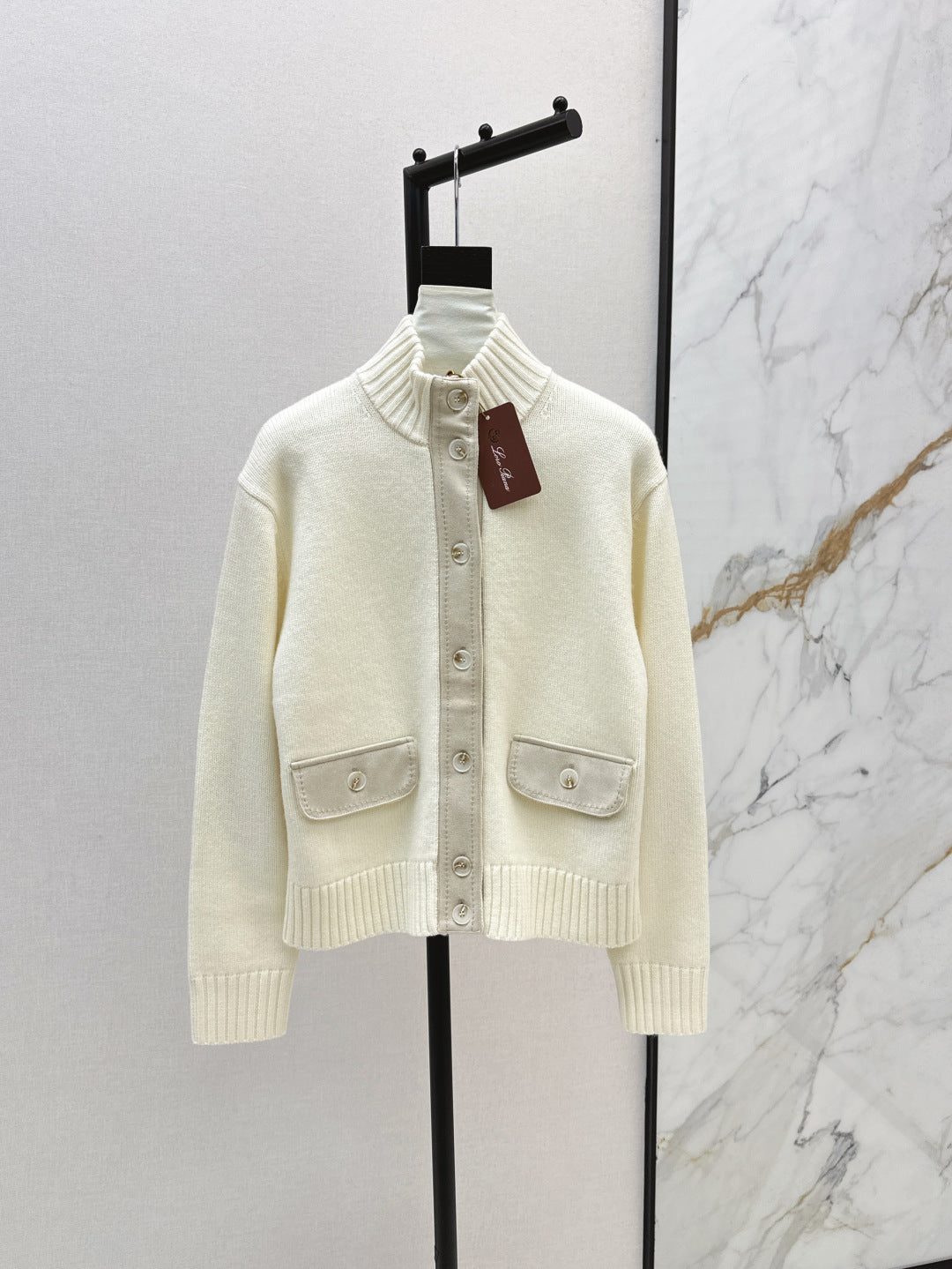Loro 25fw cashmere cardigan