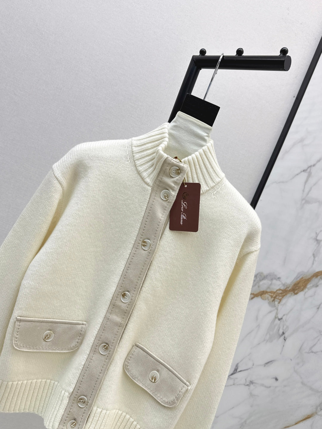 Loro 25fw cashmere cardigan