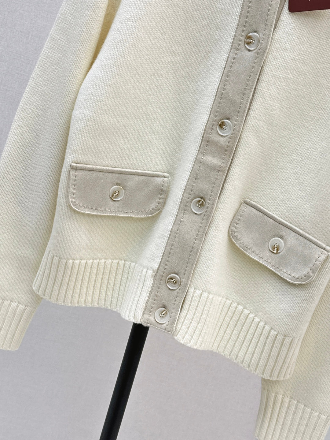 Loro 25fw cashmere cardigan