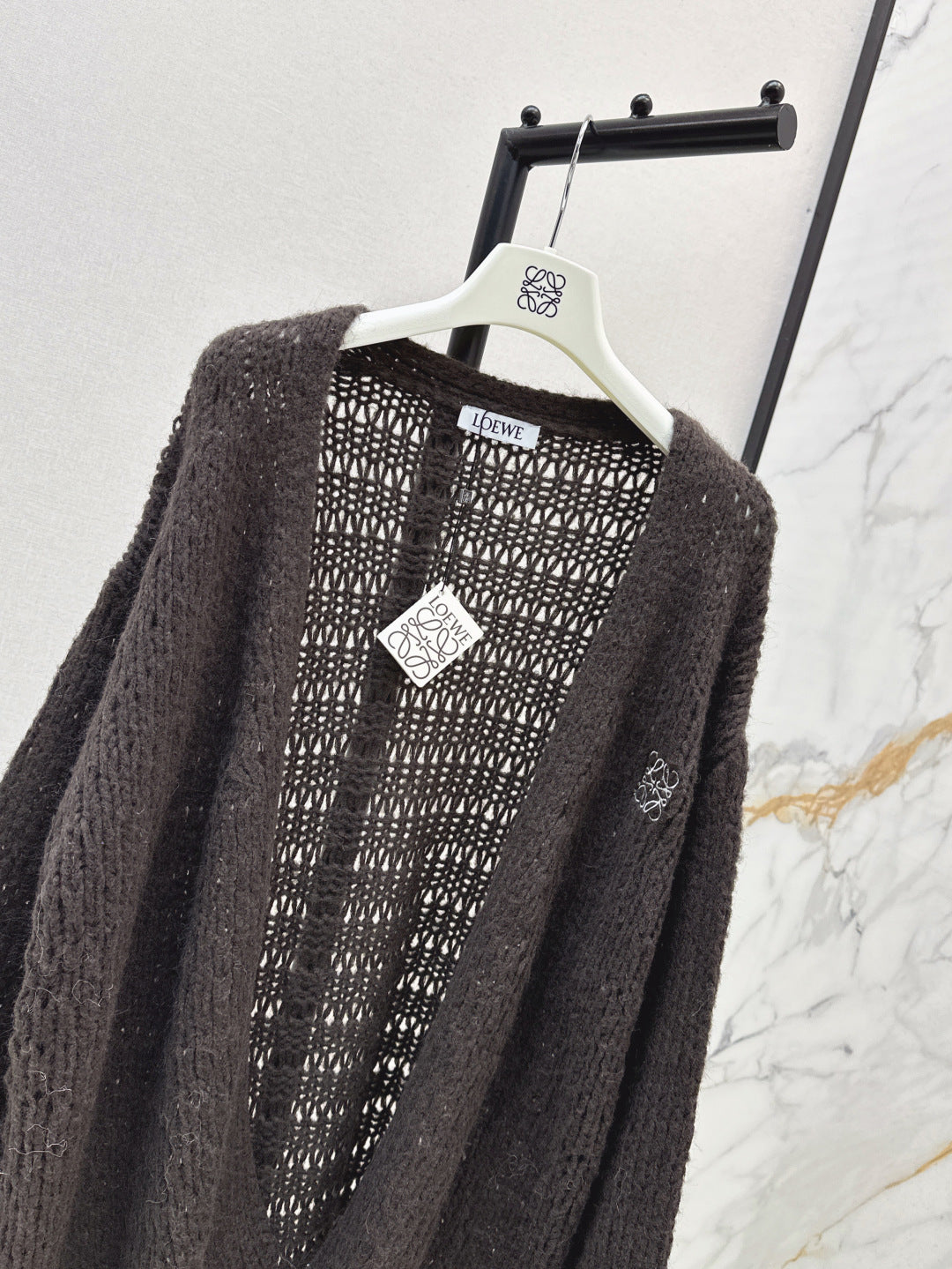 Loe 25fw embroidered cardigan