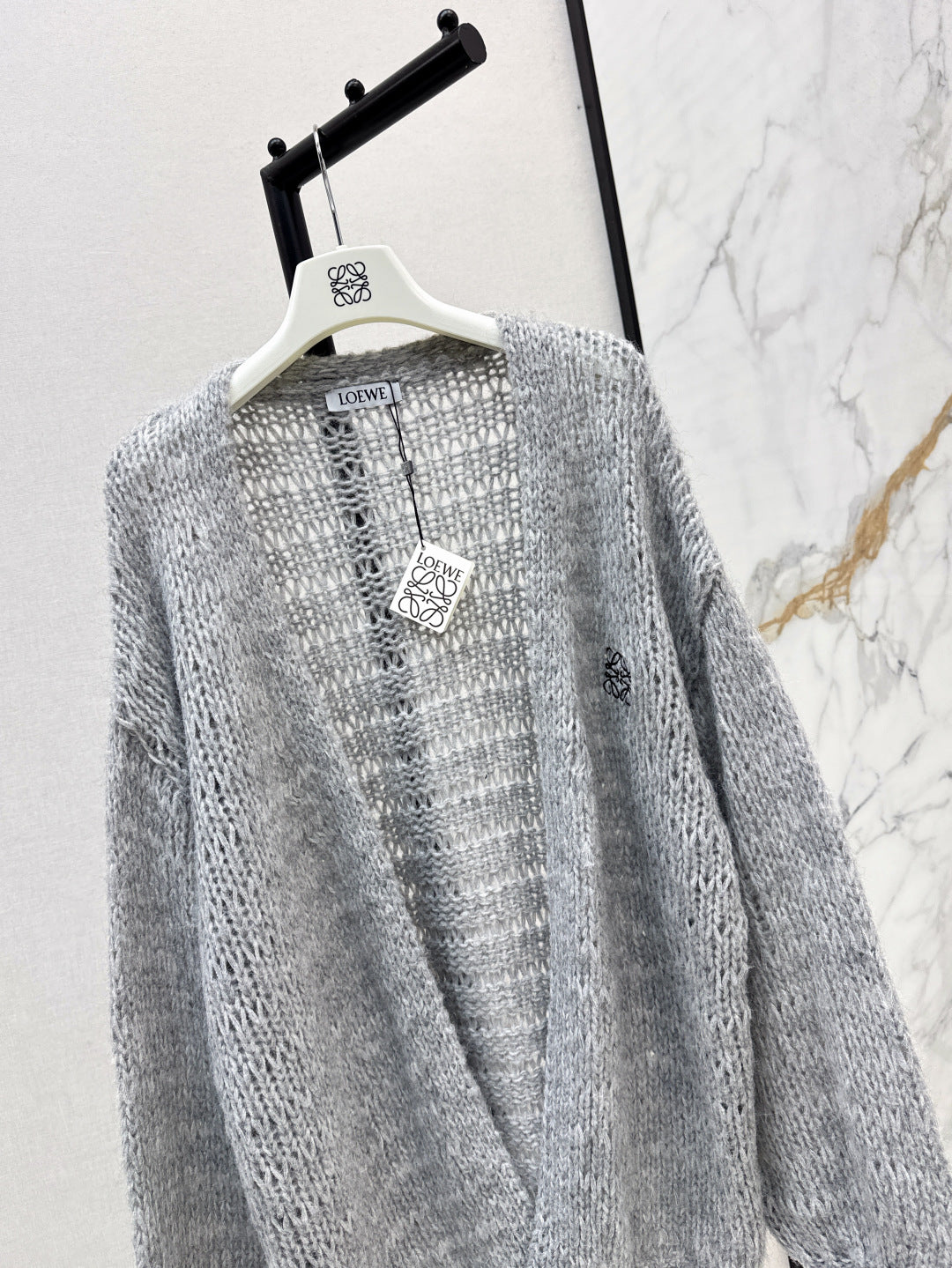 Loe 25fw embroidered cardigan