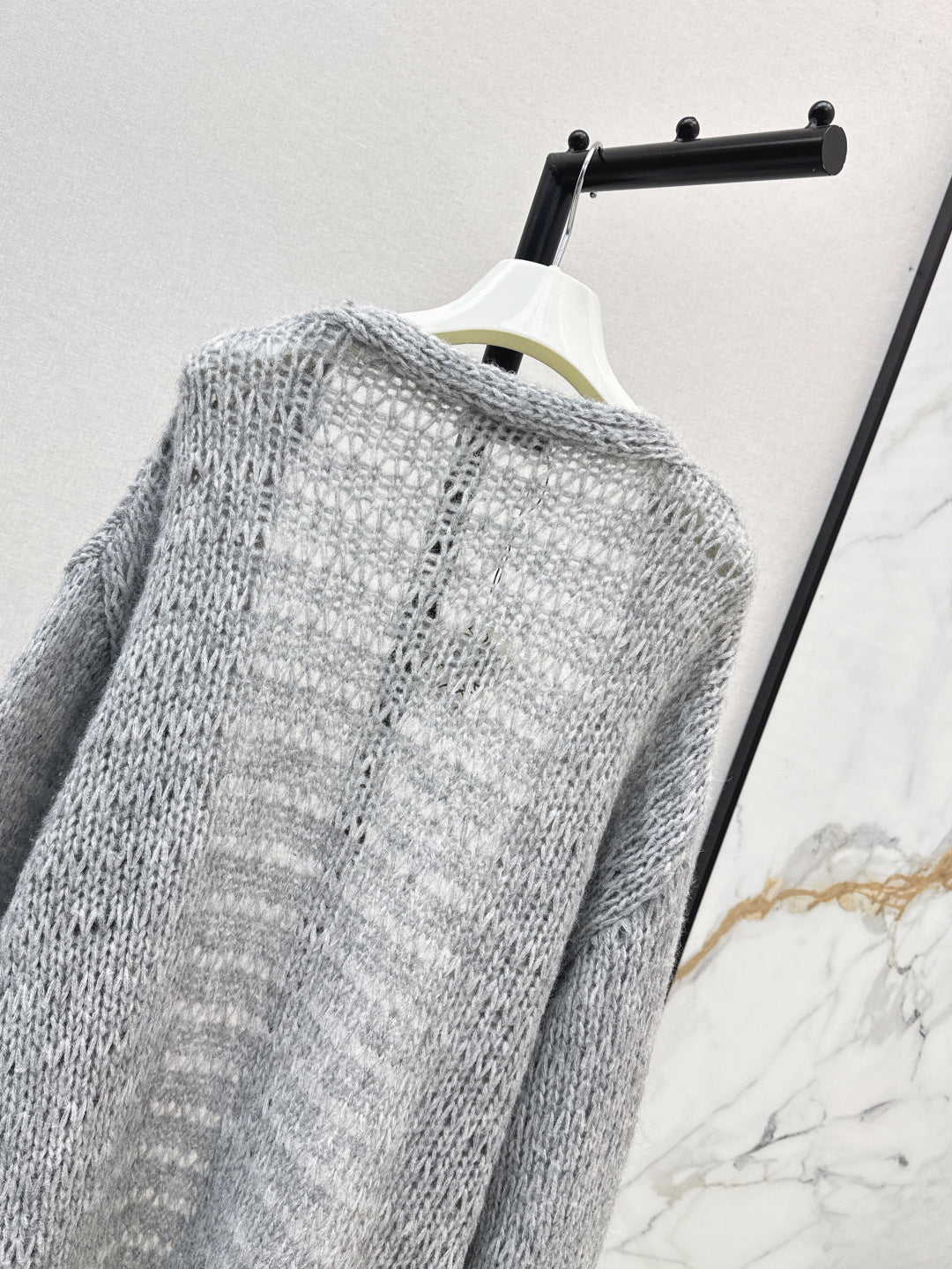 Loe 25fw embroidered cardigan