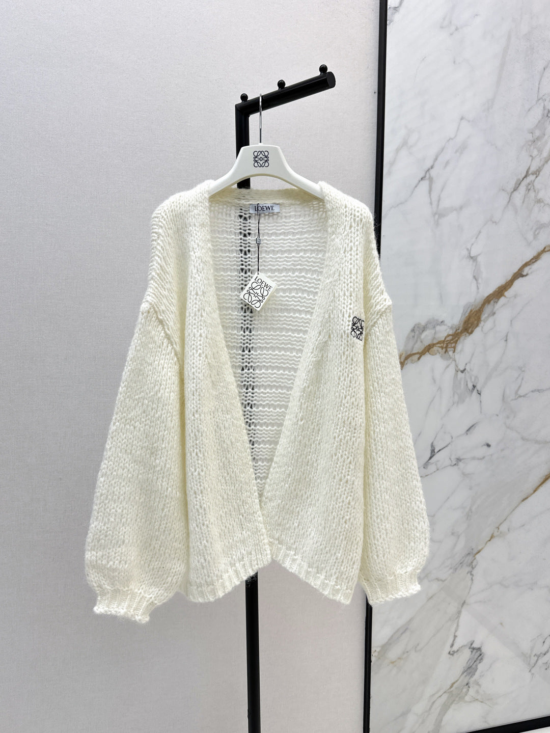 Loe 25fw embroidered cardigan