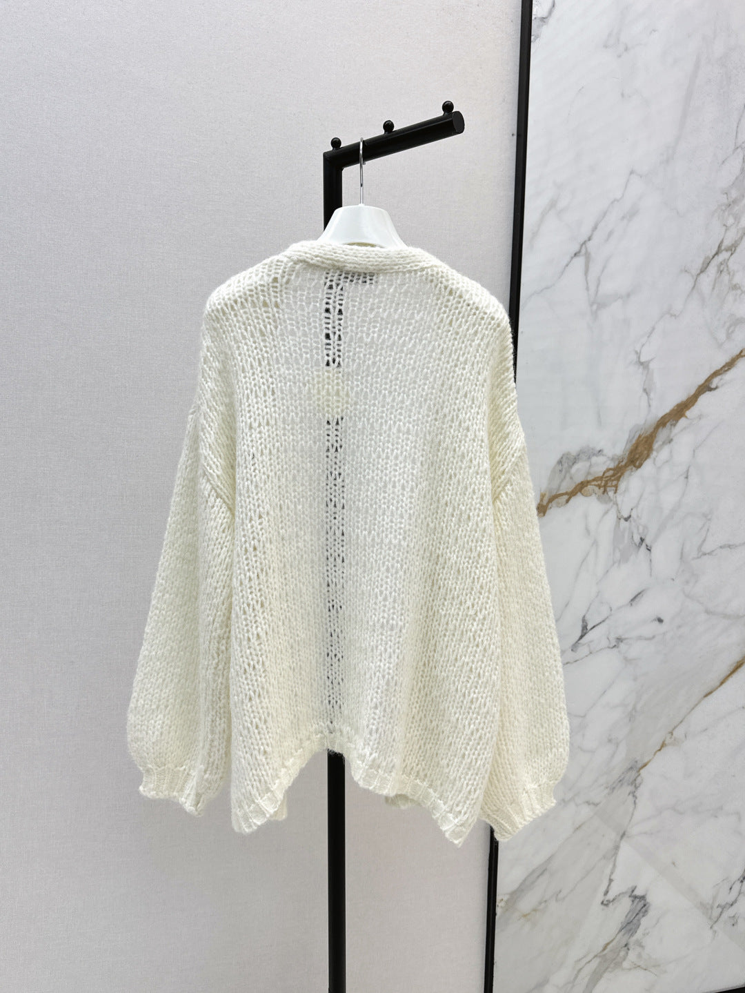 Loe 25fw embroidered cardigan