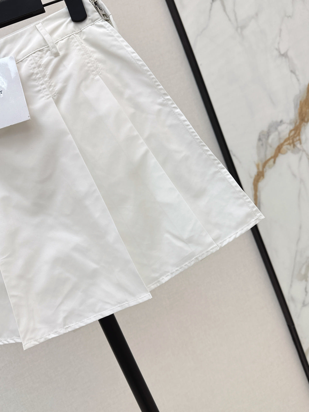 CD 25ss pleated skort