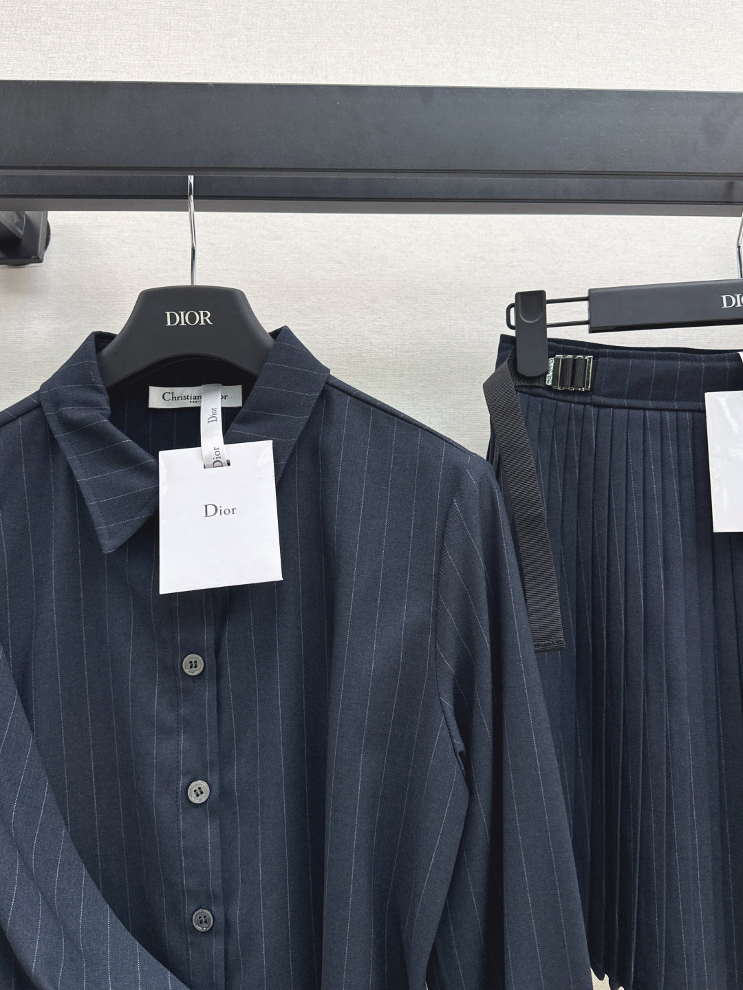 CD 25fw pleated suit