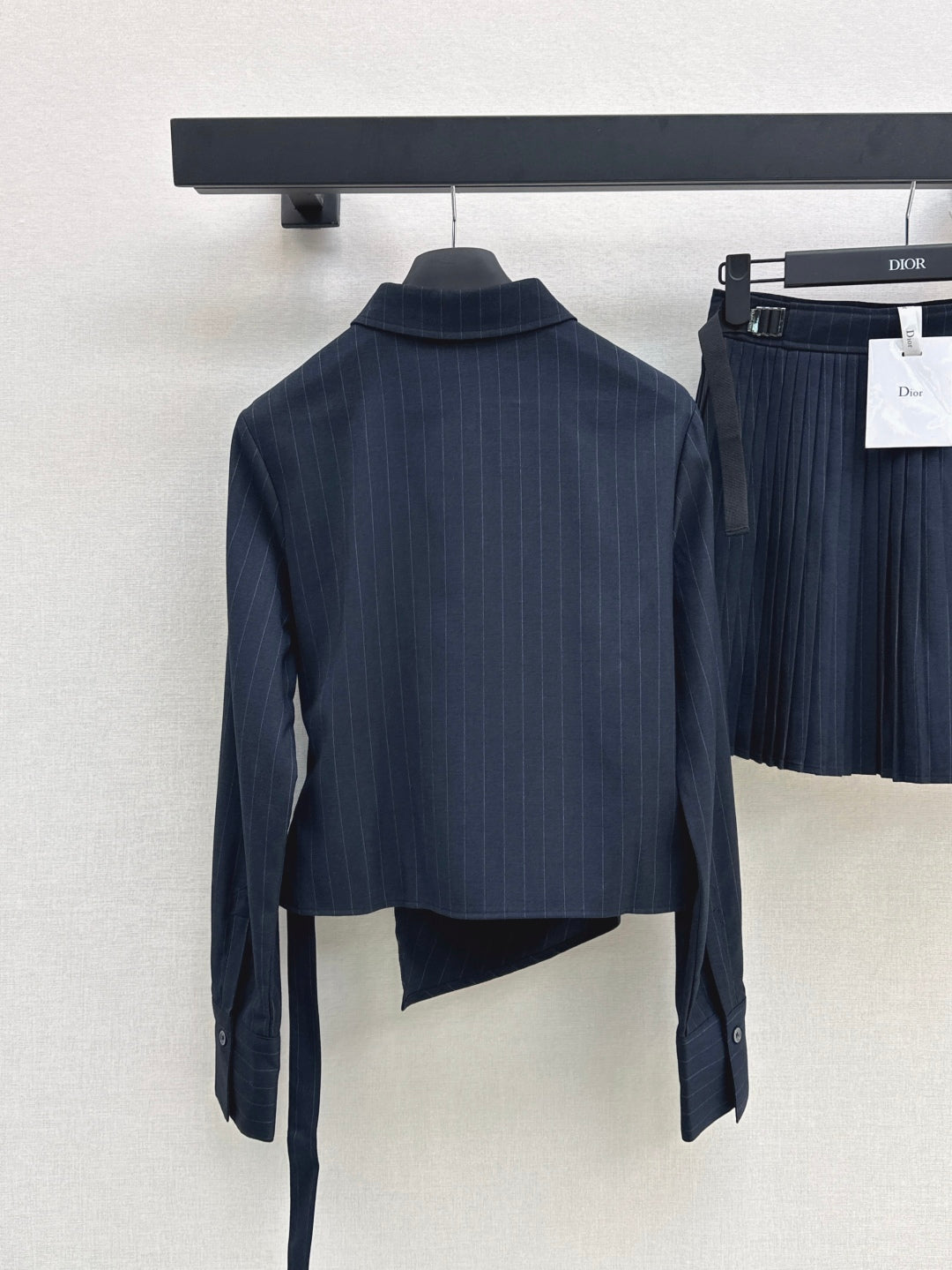 CD 25fw pleated suit