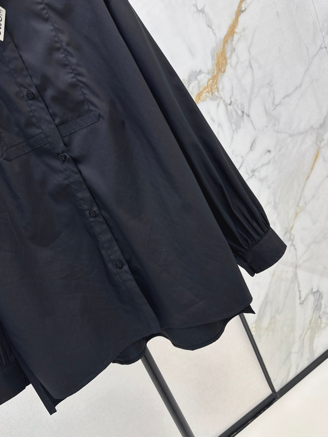 Loe 25ss buttons shirt