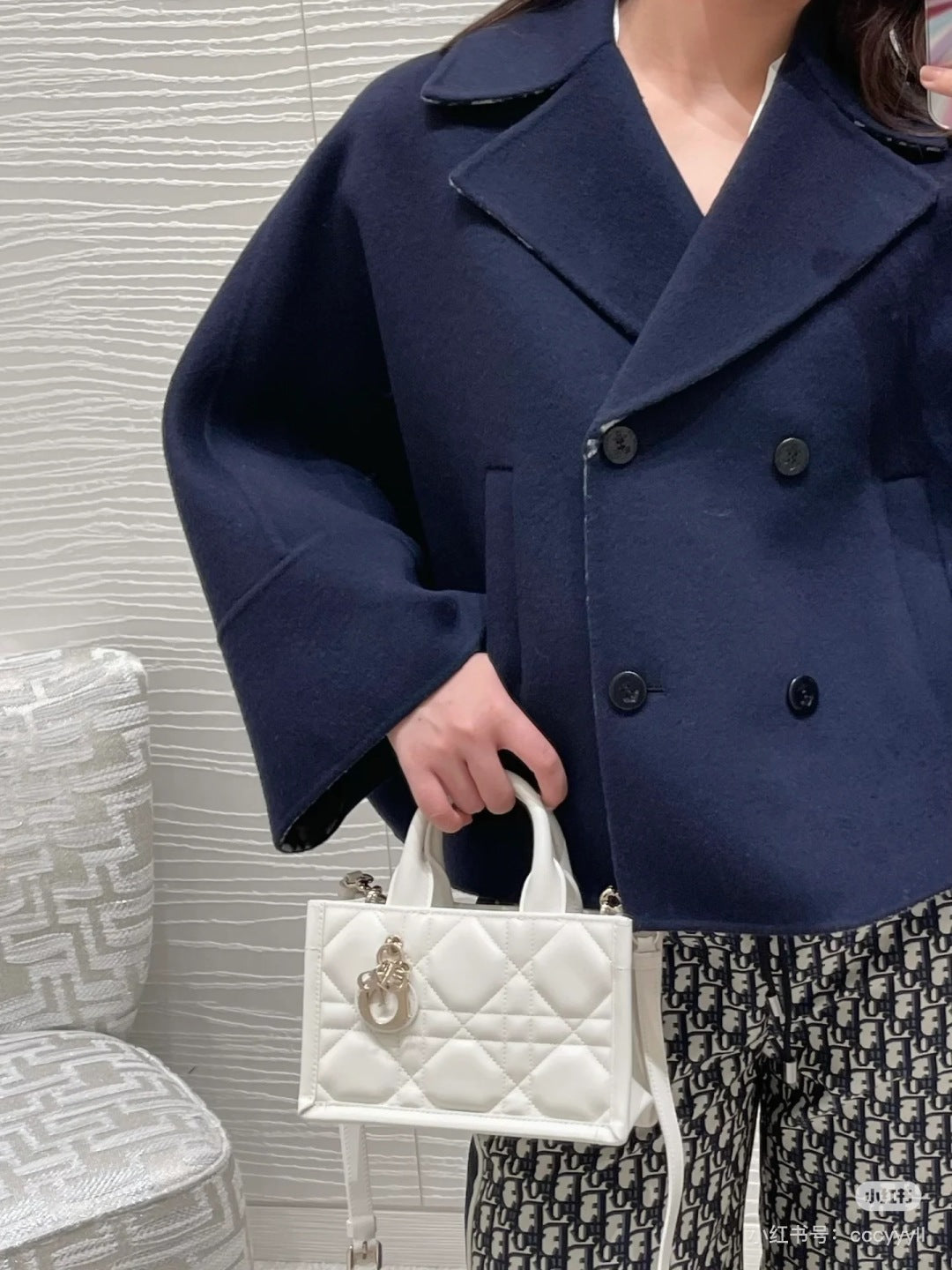 CD 25fw reversible coat