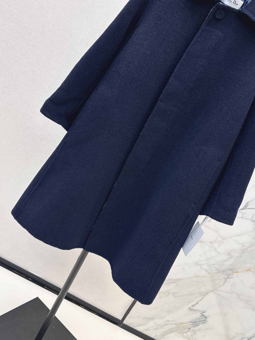 CD 25fw reversible coat