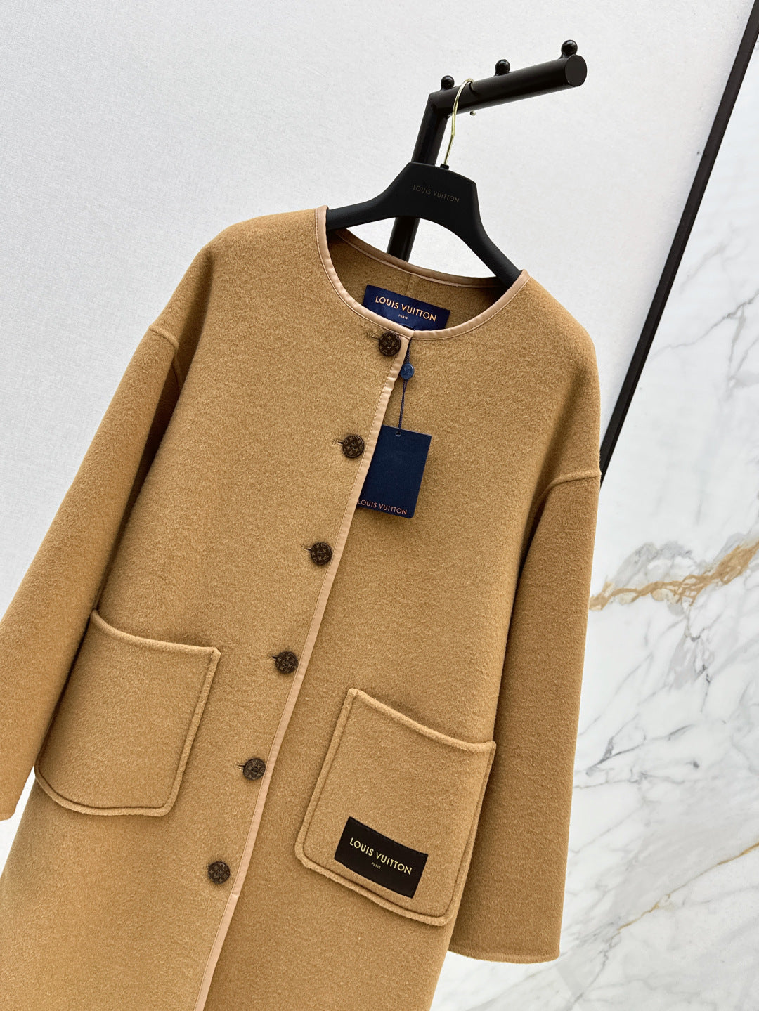 Louis 25fw reversible coat