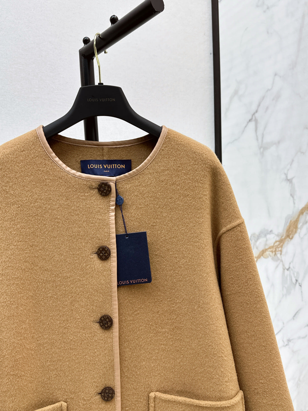 Louis 25fw reversible coat